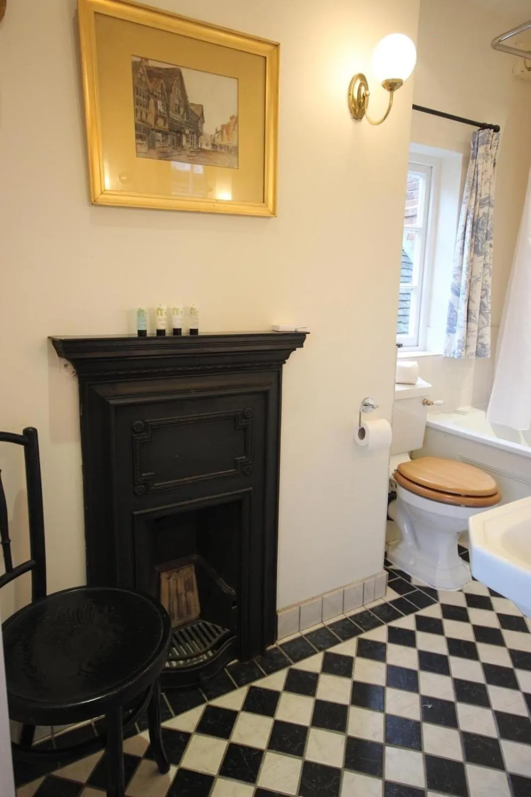 Bathroom in Wethele Manor