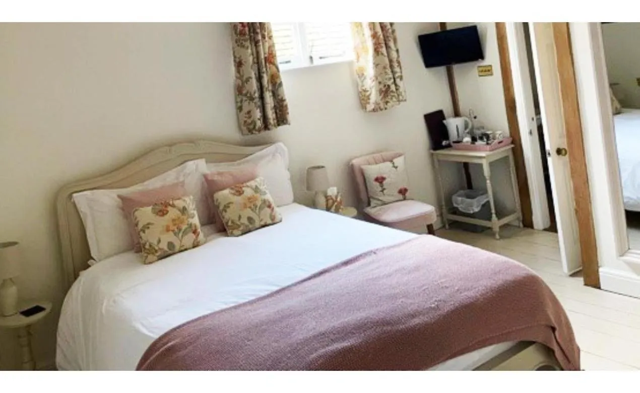 Bedroom, Bed in Wethele Manor