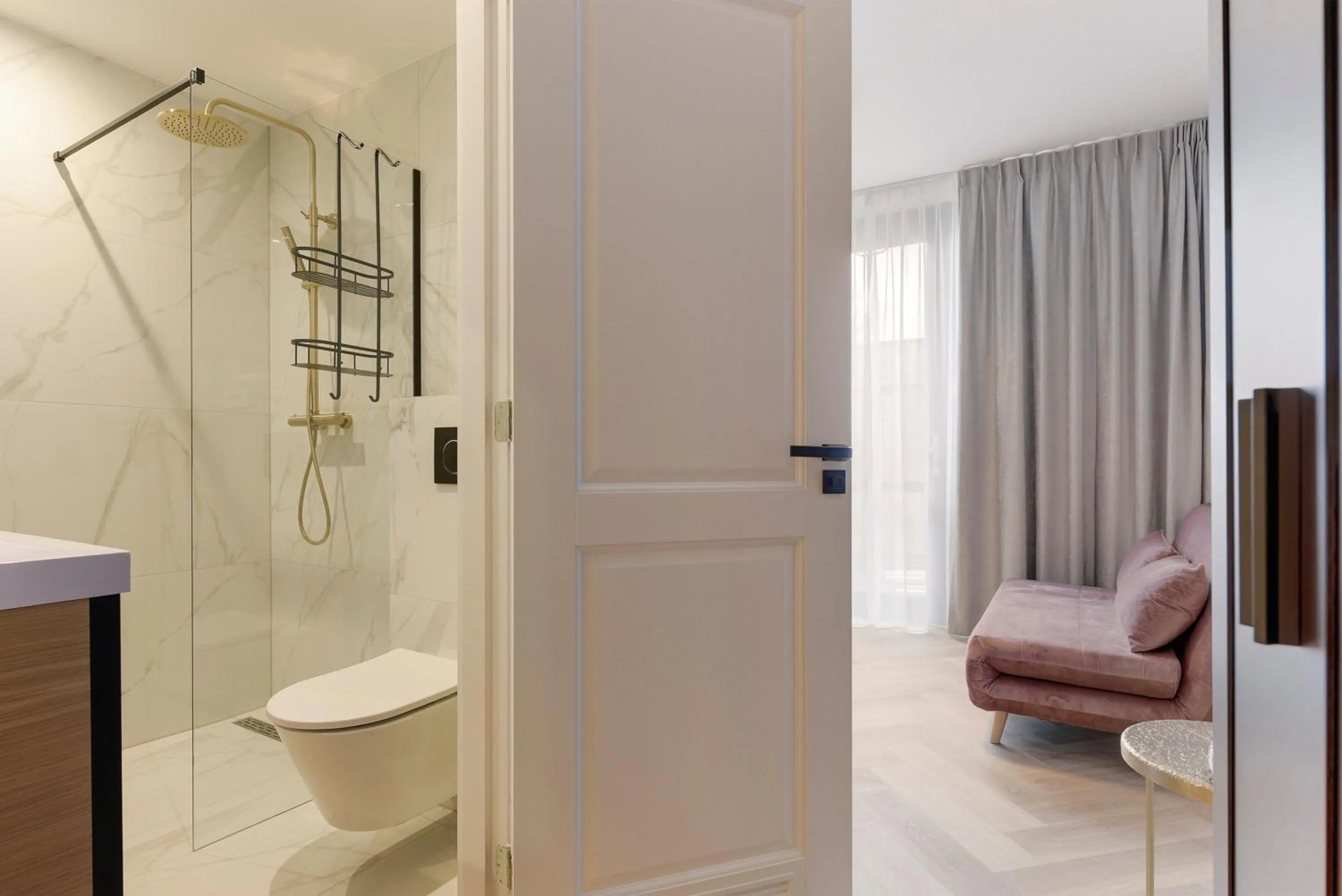 Shower in Novallure Short Stay Apartments