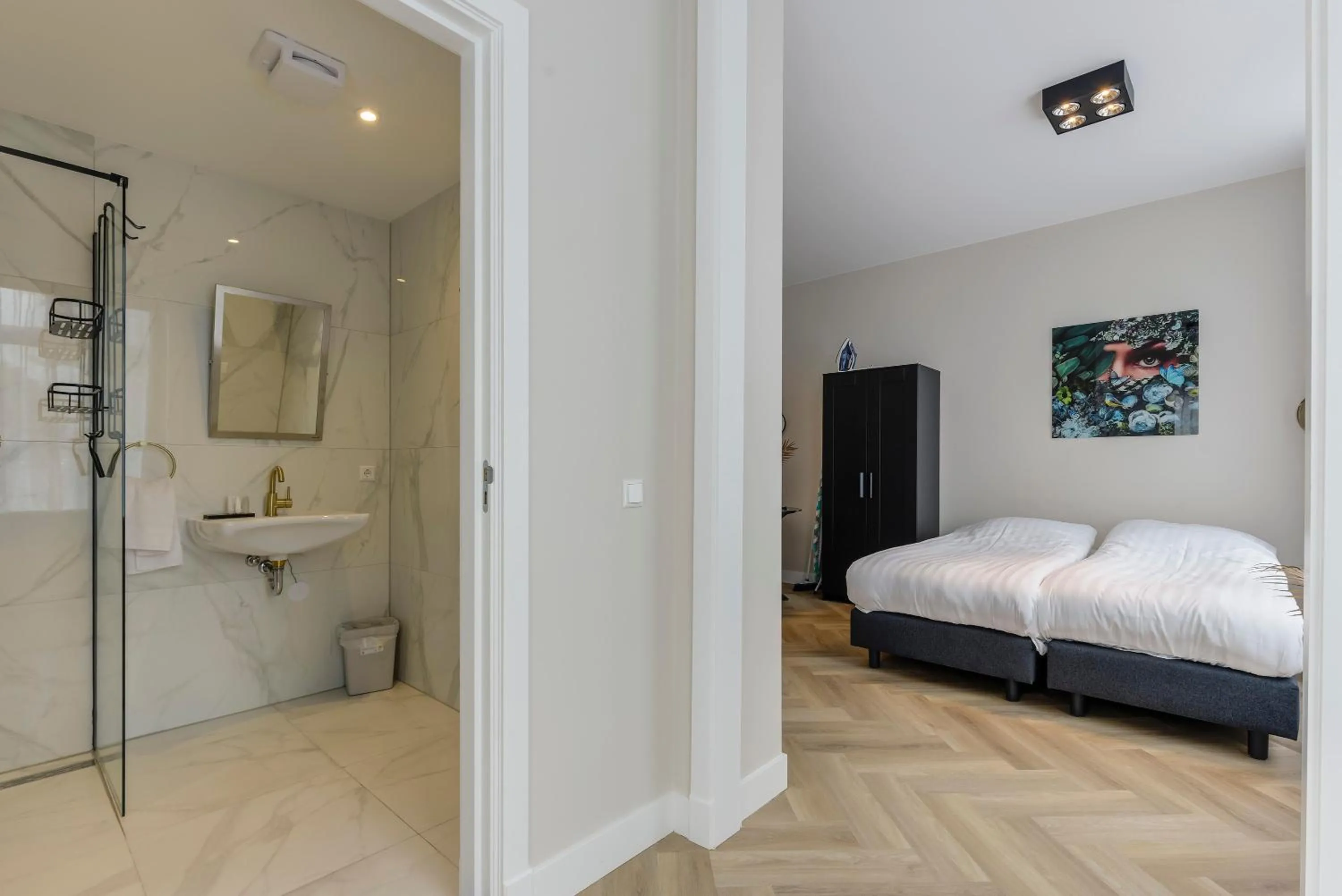 Bathroom, Bed in Novallure Short Stay Apartments