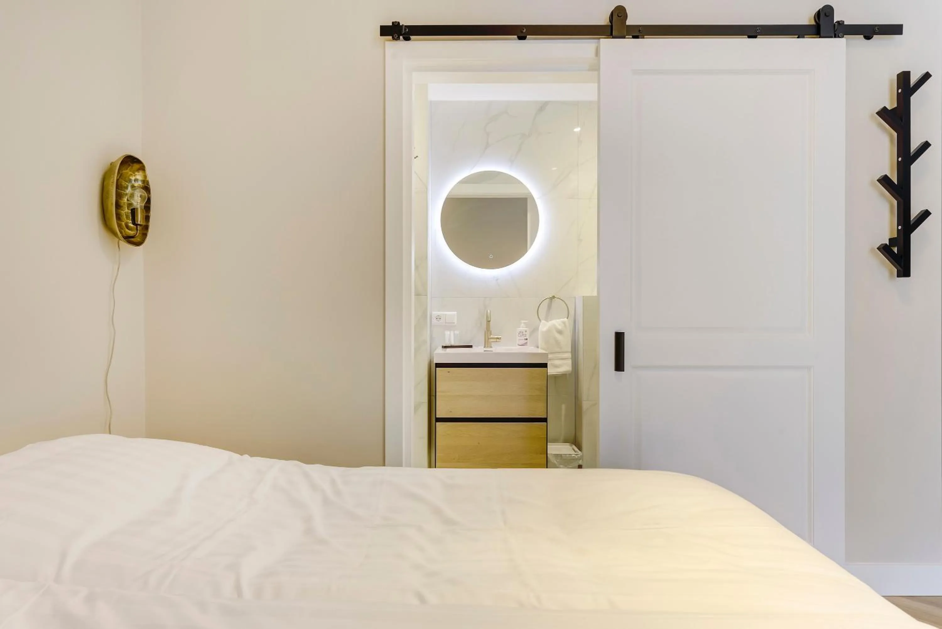 Photo of the whole room, Bed in Novallure Short Stay Apartments