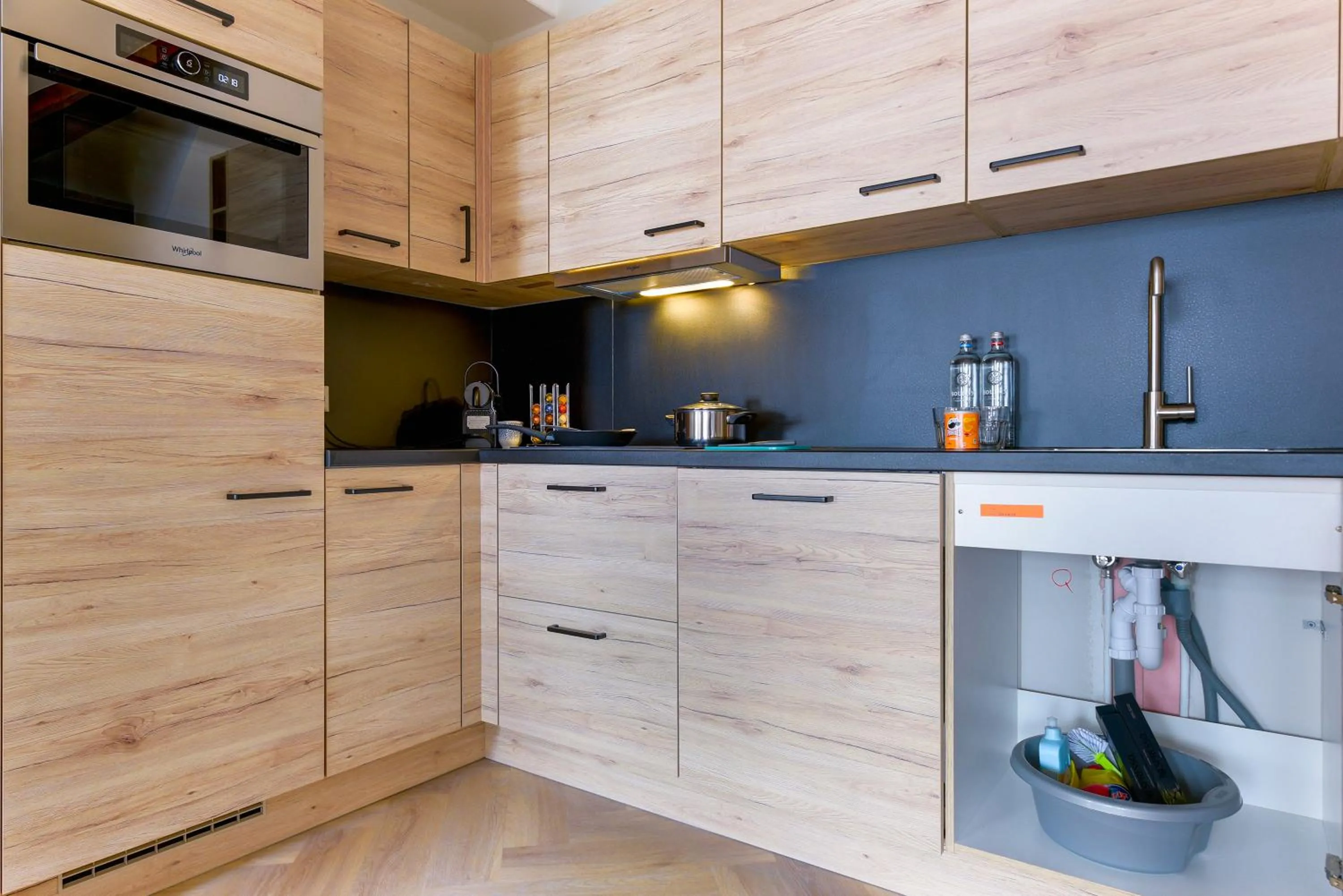 Coffee/tea facilities in Novallure Short Stay Apartments