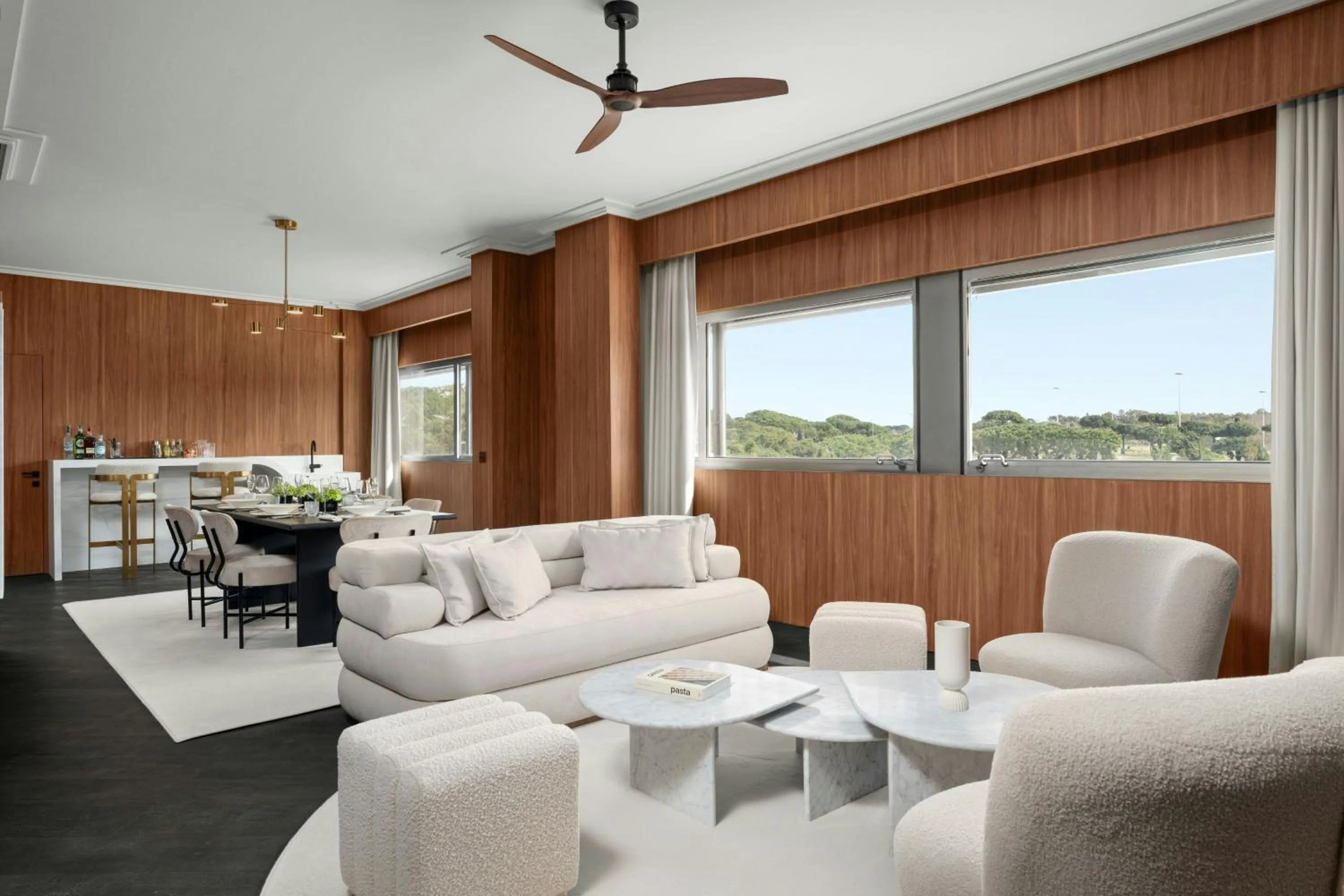 Photo of the whole room in Cardo Roma, Autograph Collection