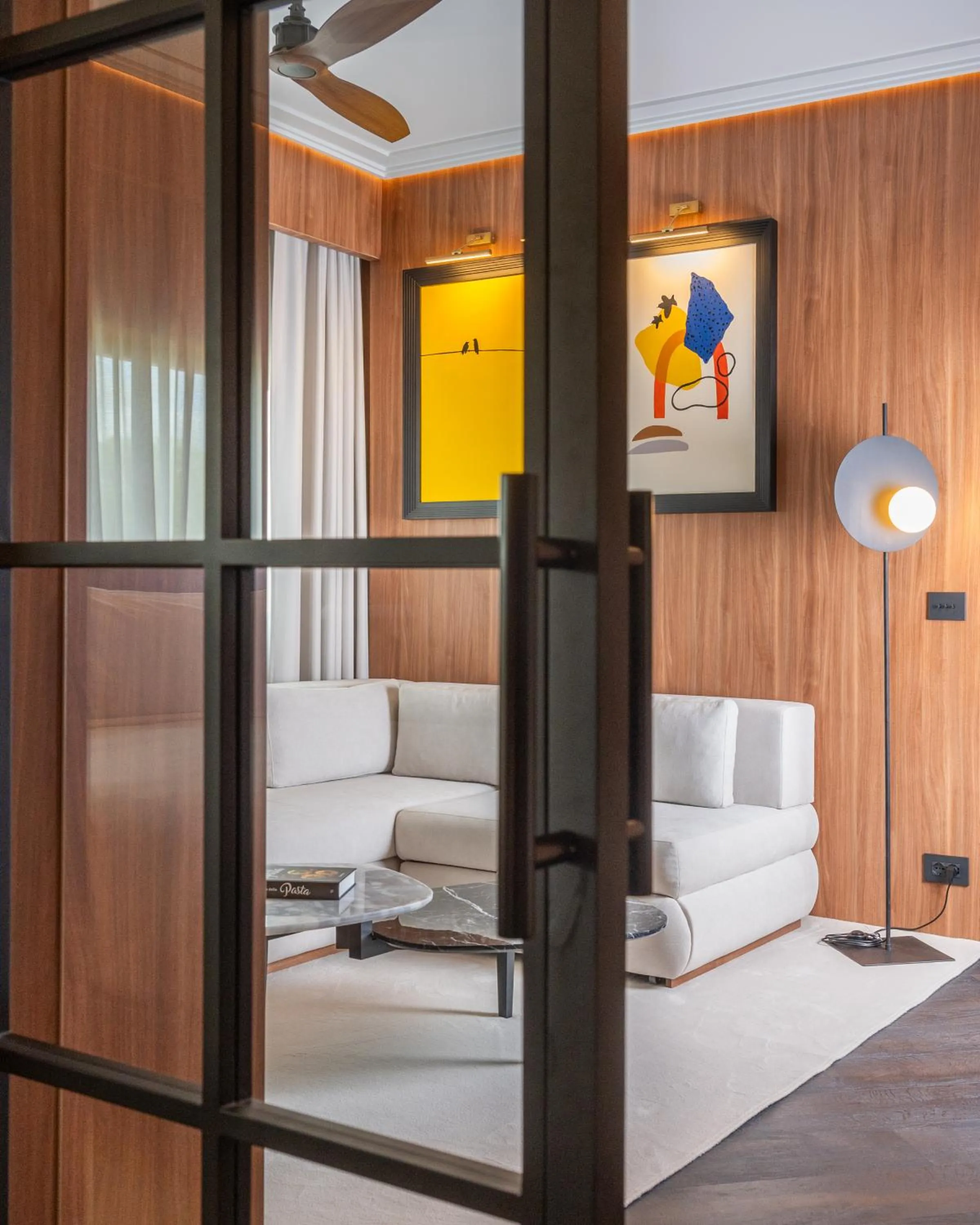 Living room, Bed in Cardo Roma, Autograph Collection