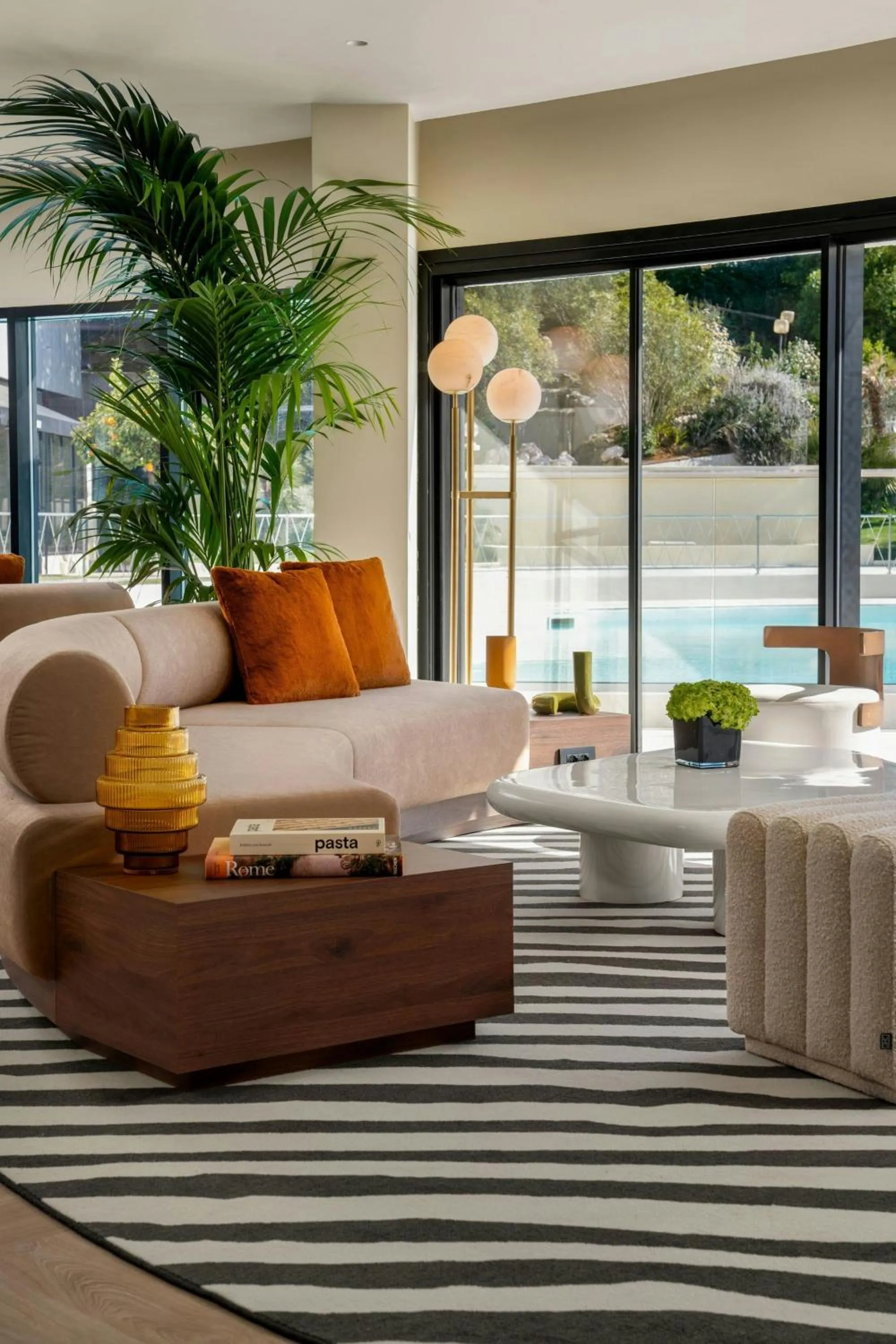 Lounge or bar in Cardo Roma, Autograph Collection