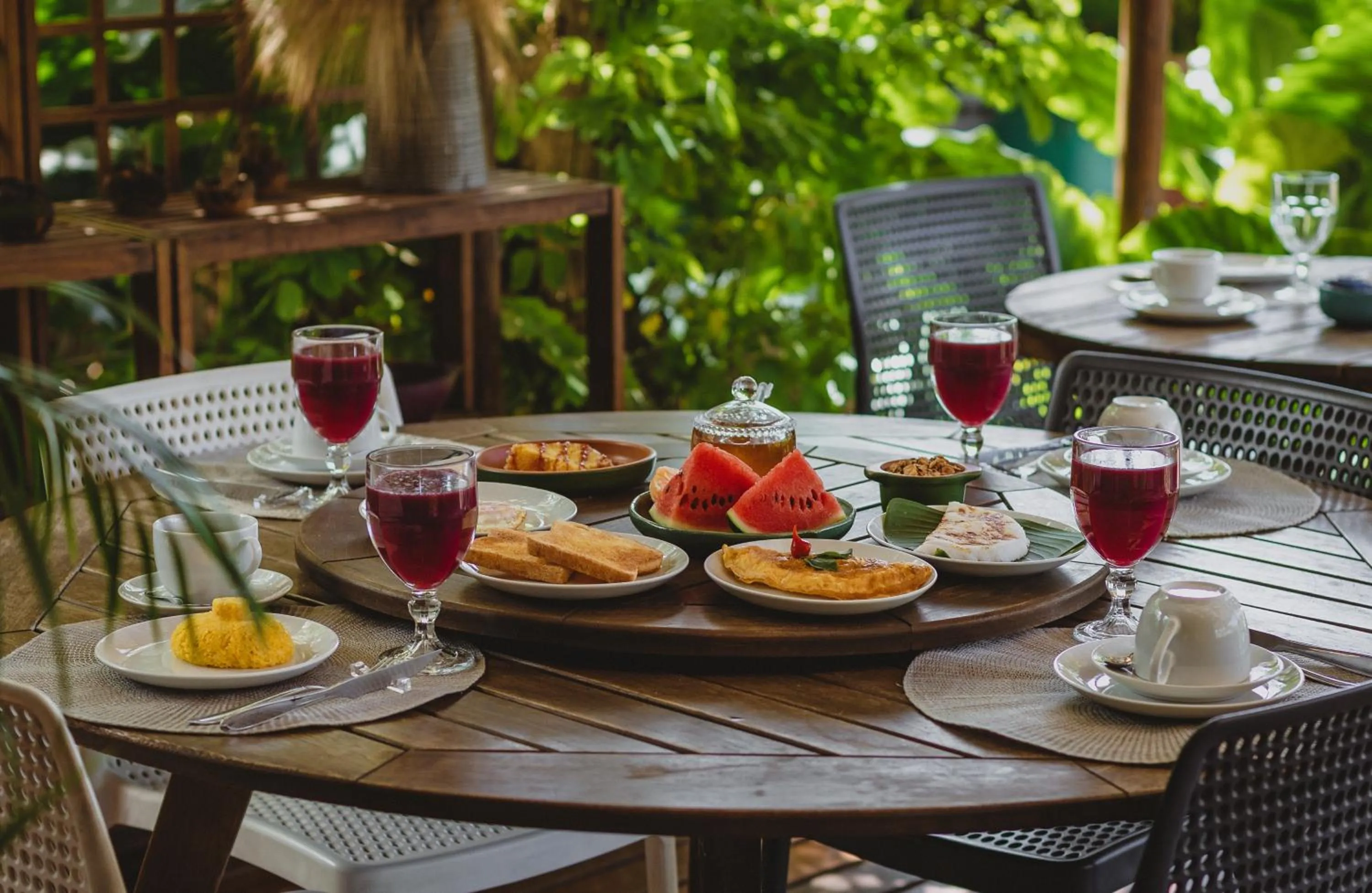 Food and drinks in Pousada Moana