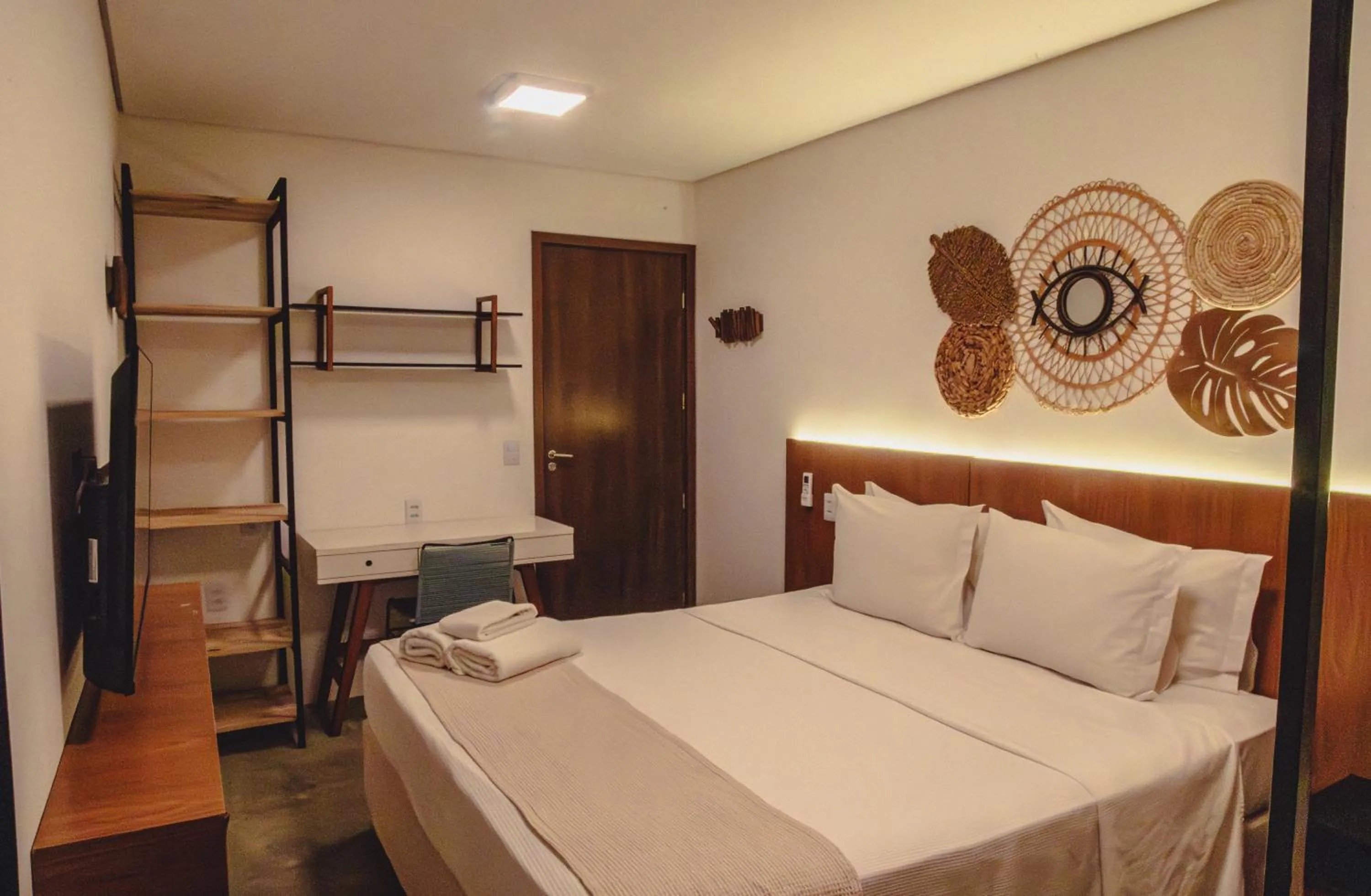 Photo of the whole room, Bed in Pousada Moana