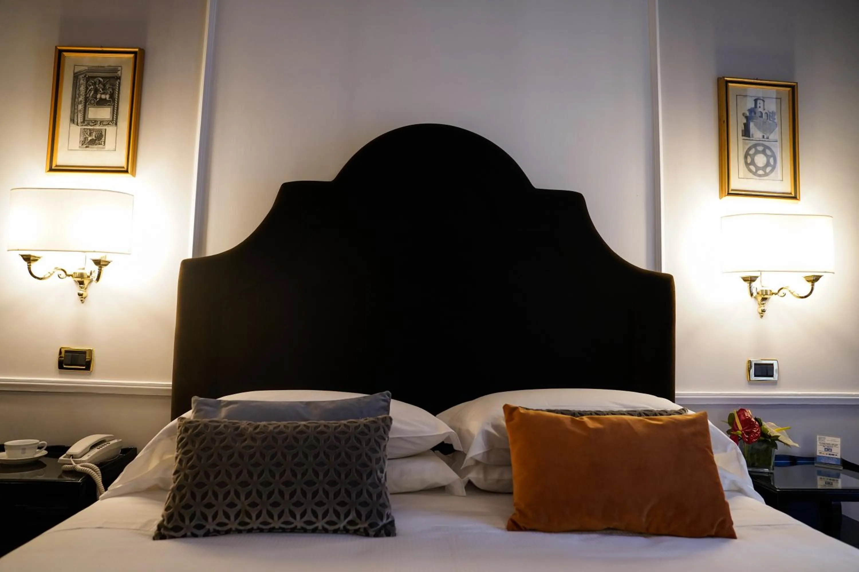 Bed in Bettoja Hotel Massimo d'Azeglio