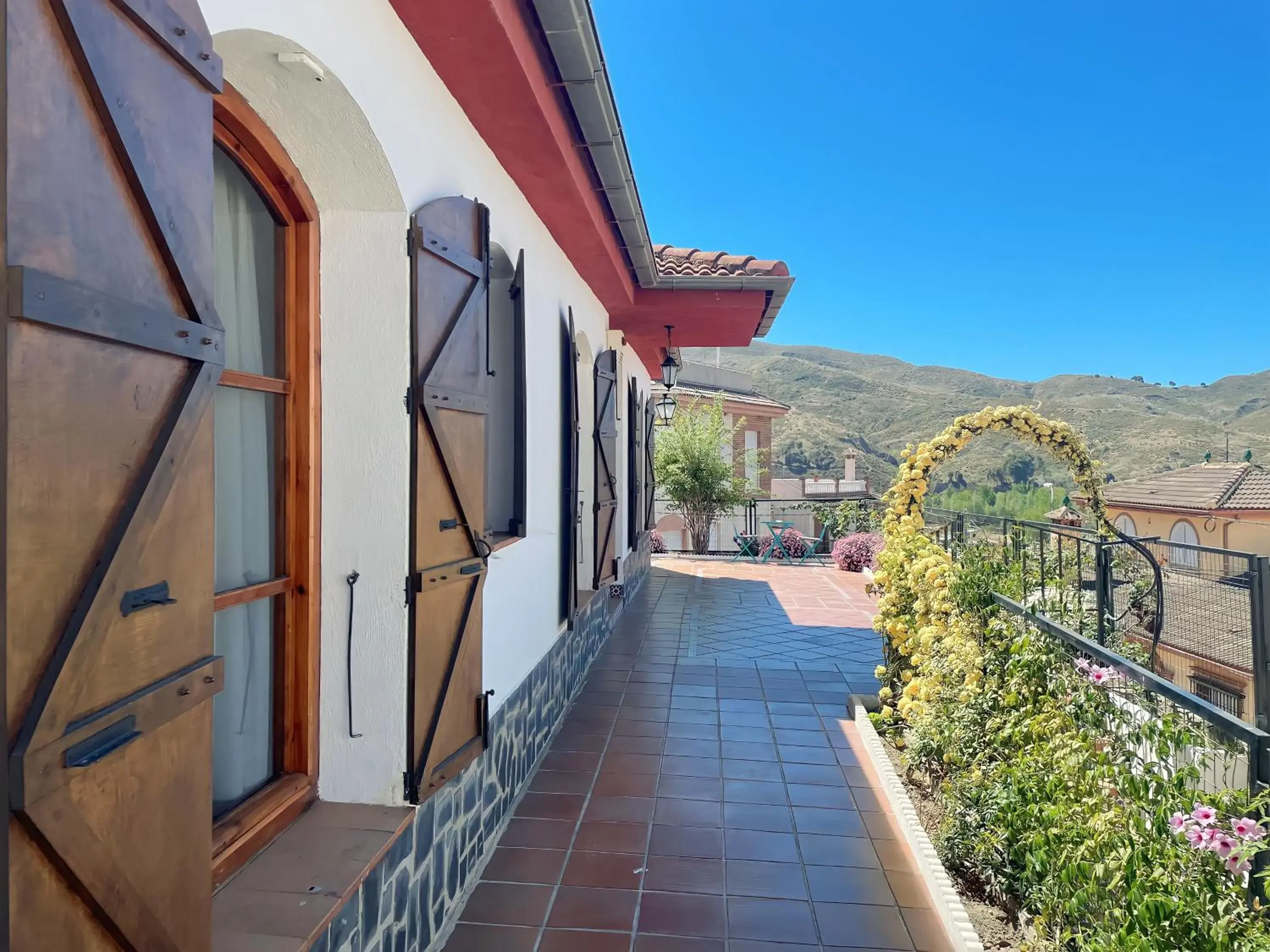 Casa rural VISTABLANCA en una sola planta con bonitas vistas y piscina - Junto a la capital y la Alhambra Casa rural VISTABLANCA en una sola planta con bonitas vistas y piscina - Junto a la capital y la Alhambra
