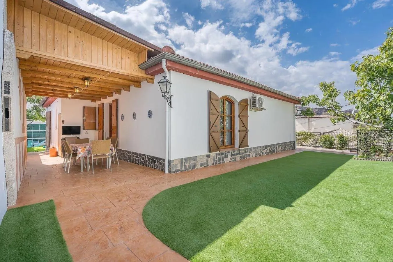 Casa rural VISTABLANCA en una sola planta con bonitas vistas y piscina - Junto a la capital y la Alhambra