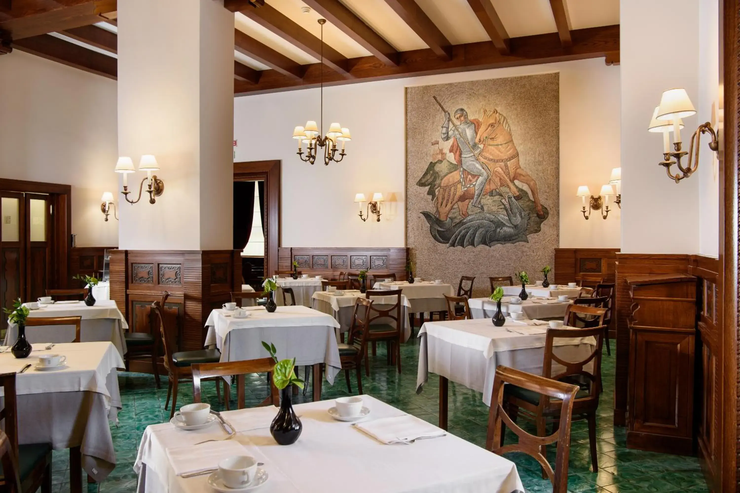 Restaurant/places to eat in Bettoja Hotel Atlantico Restaurant/places to eat in Bettoja Hotel Atlantico