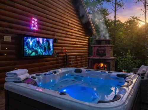 Enchanted Forest Cabin And Teepee! Lights & Laser Show! Private Hot Tub! Unique Stay!