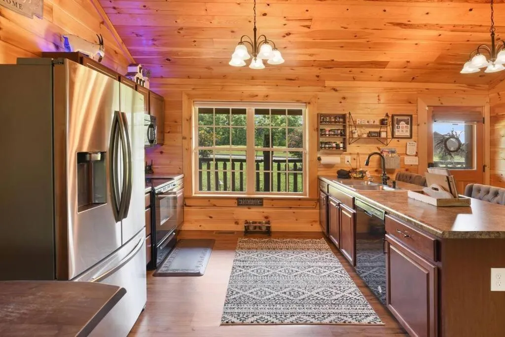 Enchanted Forest Cabin And Teepee! Lights & Laser Show! Private Hot Tub! Unique Stay!