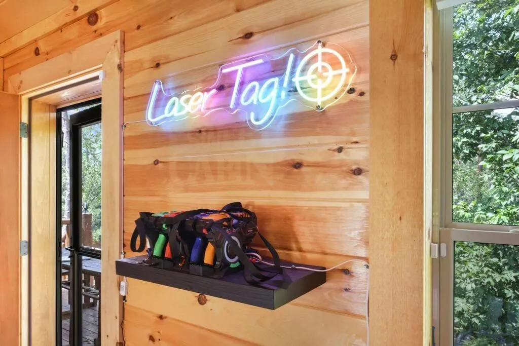 Enchanted Forest Cabin And Teepee! Lights & Laser Show! Private Hot Tub! Unique Stay!