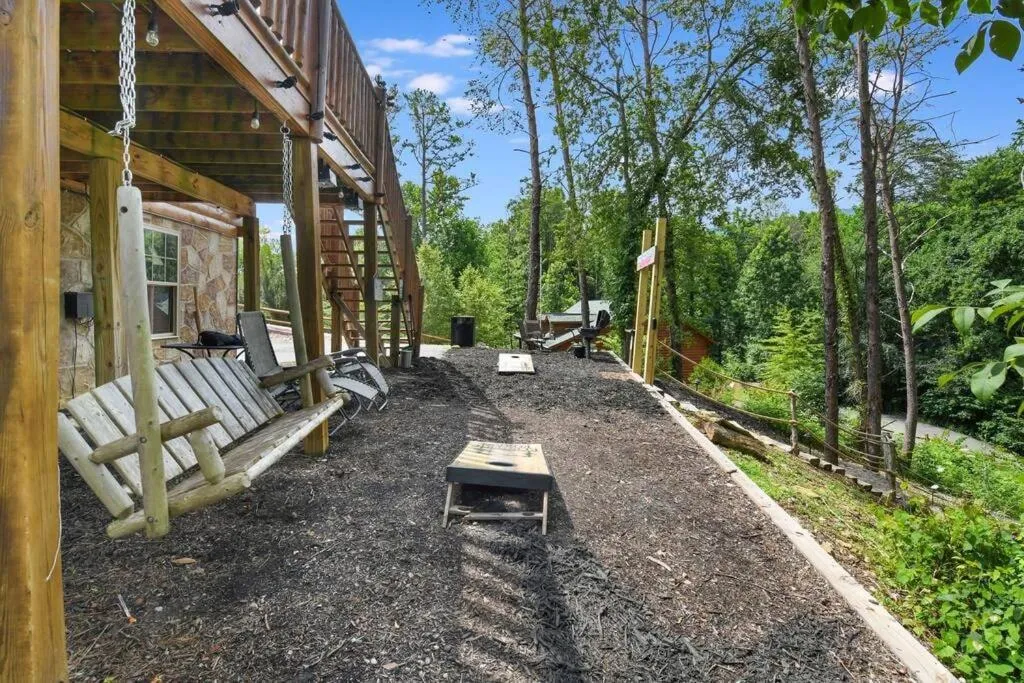 Enchanted Forest Cabin And Teepee! Lights & Laser Show! Private Hot Tub! Unique Stay!