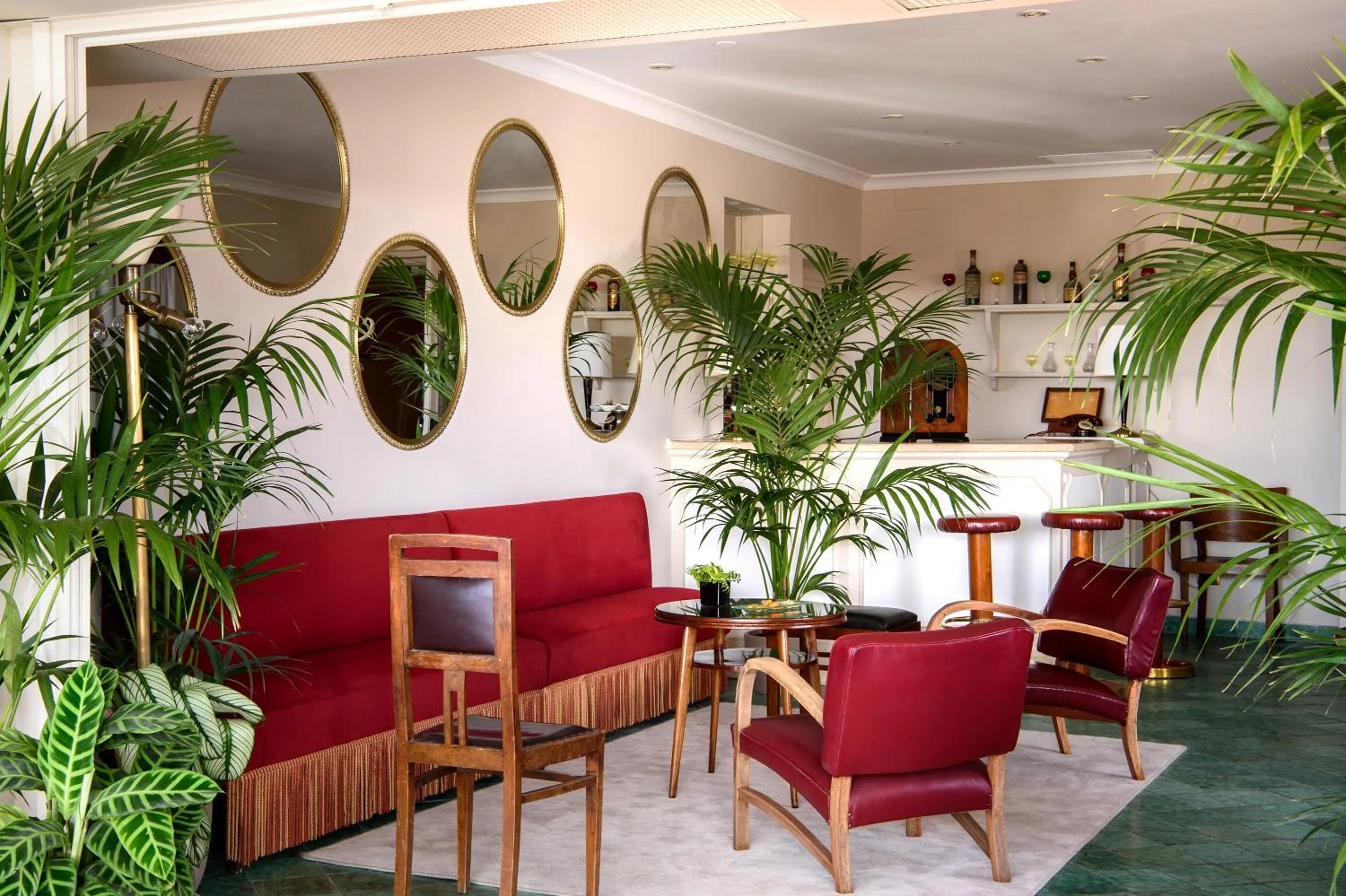 Lounge or bar in Bettoja Hotel Mediterraneo