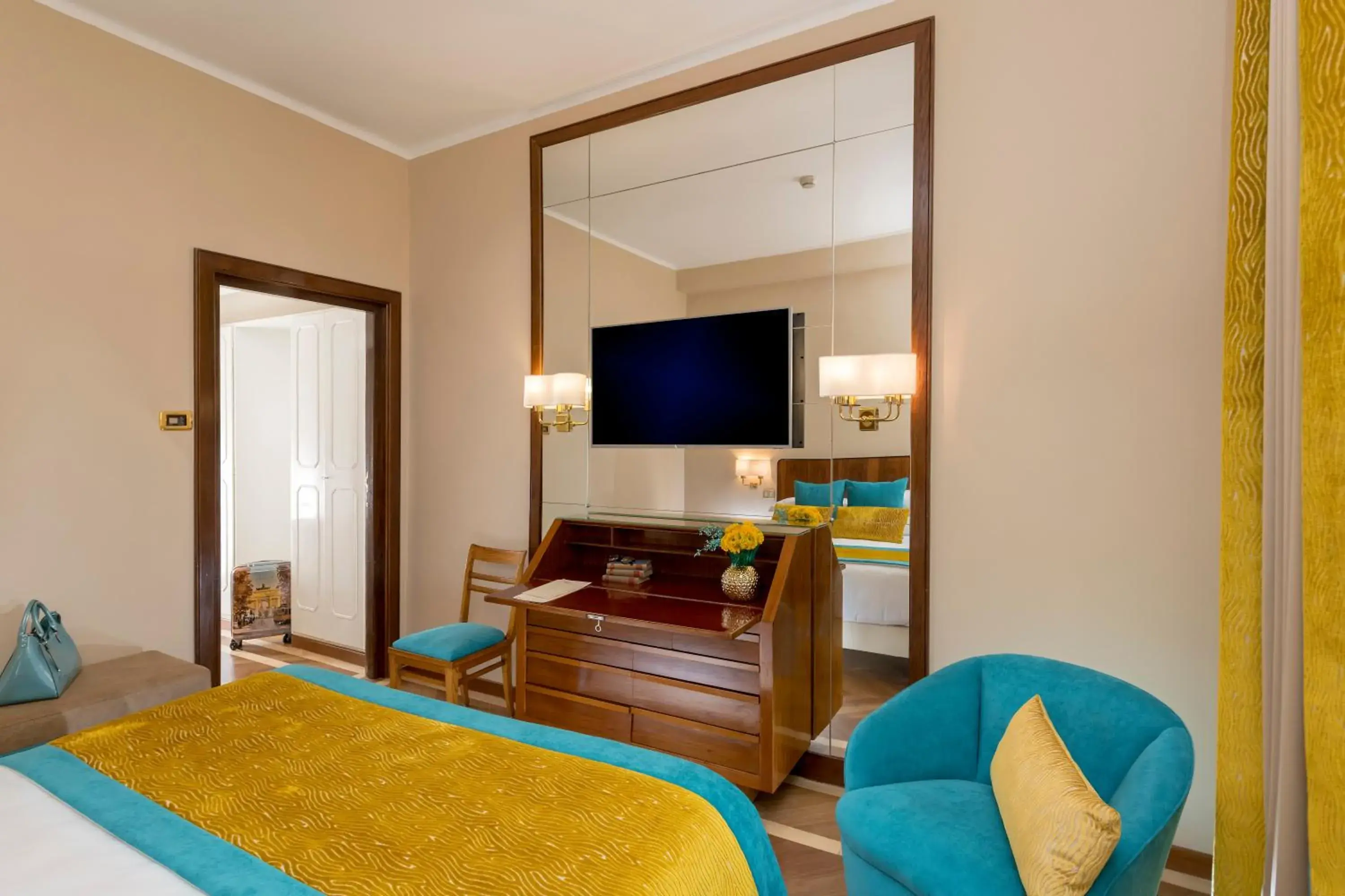 Bedroom, Bed in Bettoja Hotel Mediterraneo Bedroom, Bed in Bettoja Hotel Mediterraneo