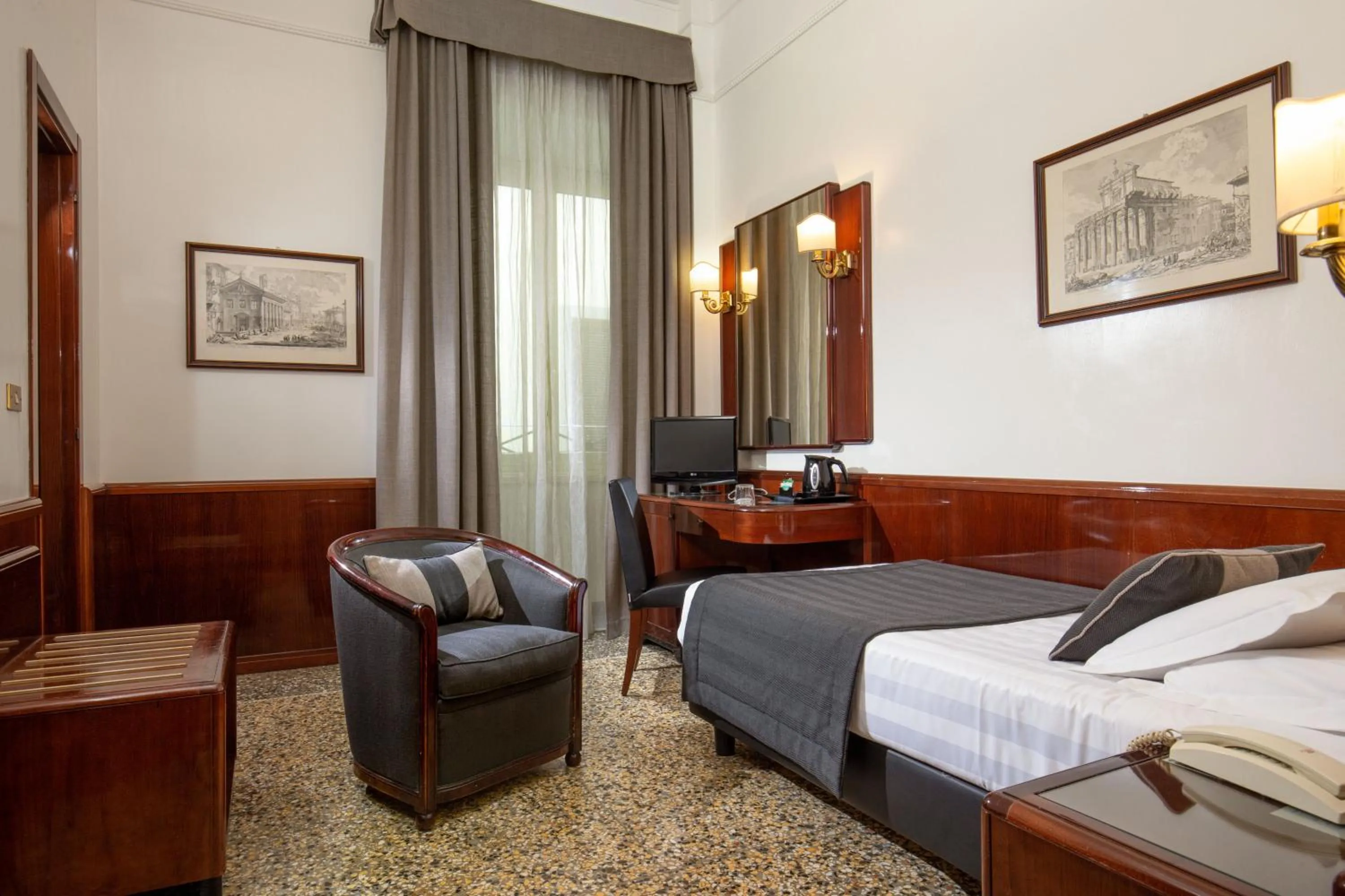 Photo of the whole room, Bed in Hotel Nord Nuova Roma