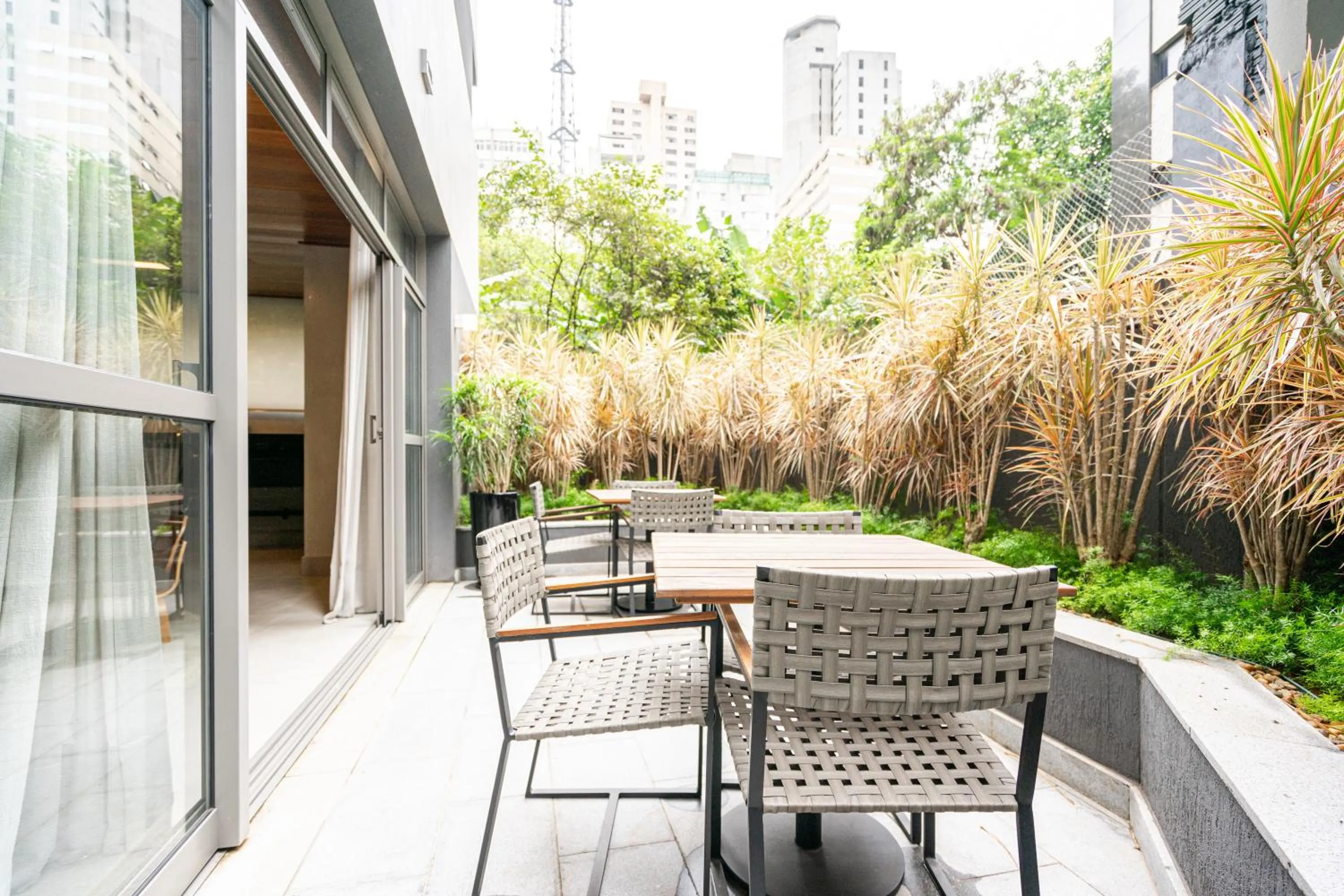 Property building in Charlie Edição Jardim Paulista