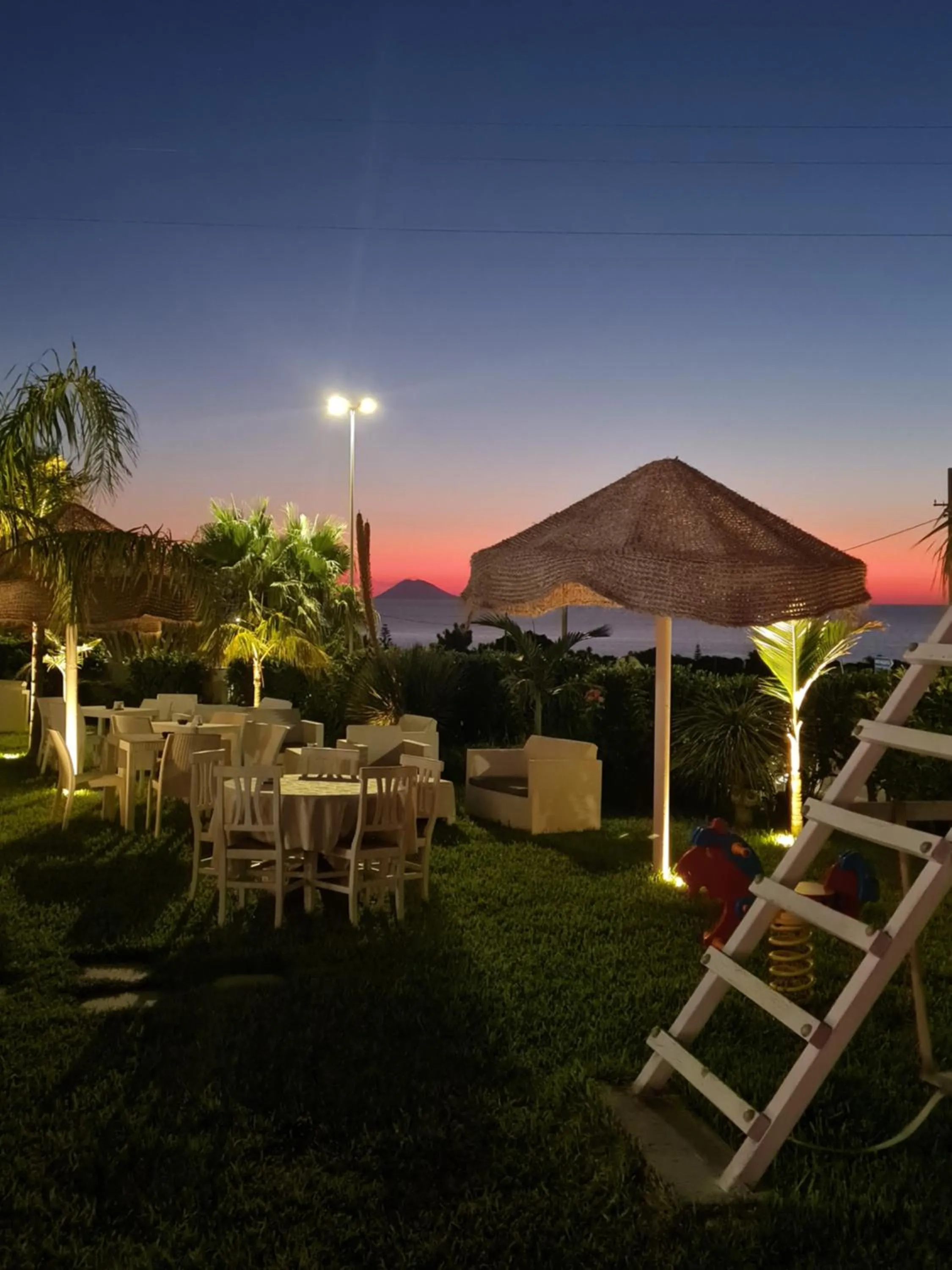 Restaurant/places to eat in La Bussola Hotel Calabria