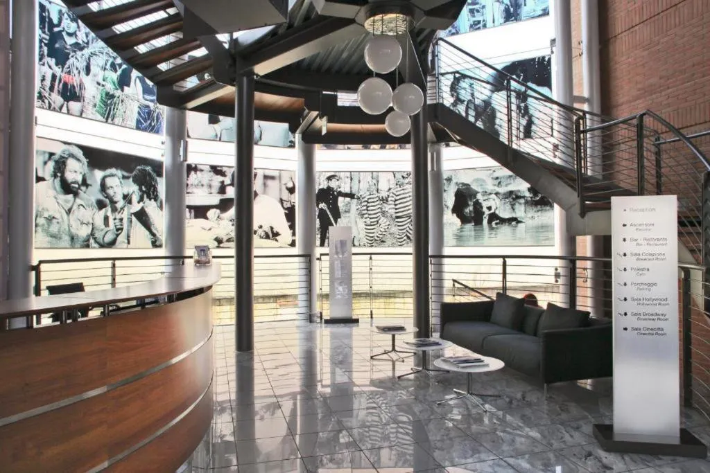 Lobby or reception in B&B HOTEL Milano Cologno Studios