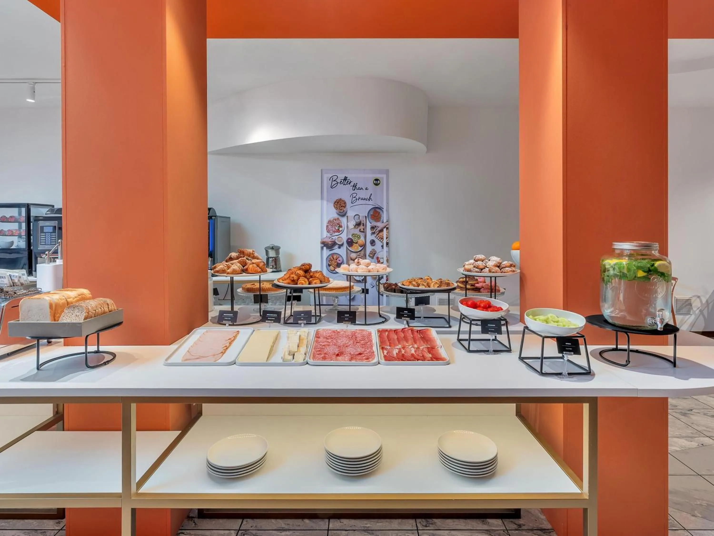 Restaurant/places to eat in B&B HOTEL Milano Cologno Studios