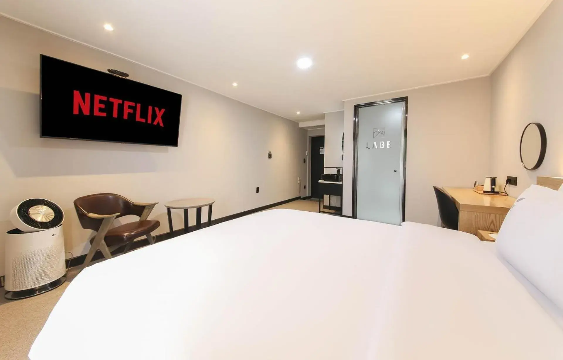 Photo of the whole room, Bed in LABE Hotel Photo of the whole room, Bed in LABE Hotel