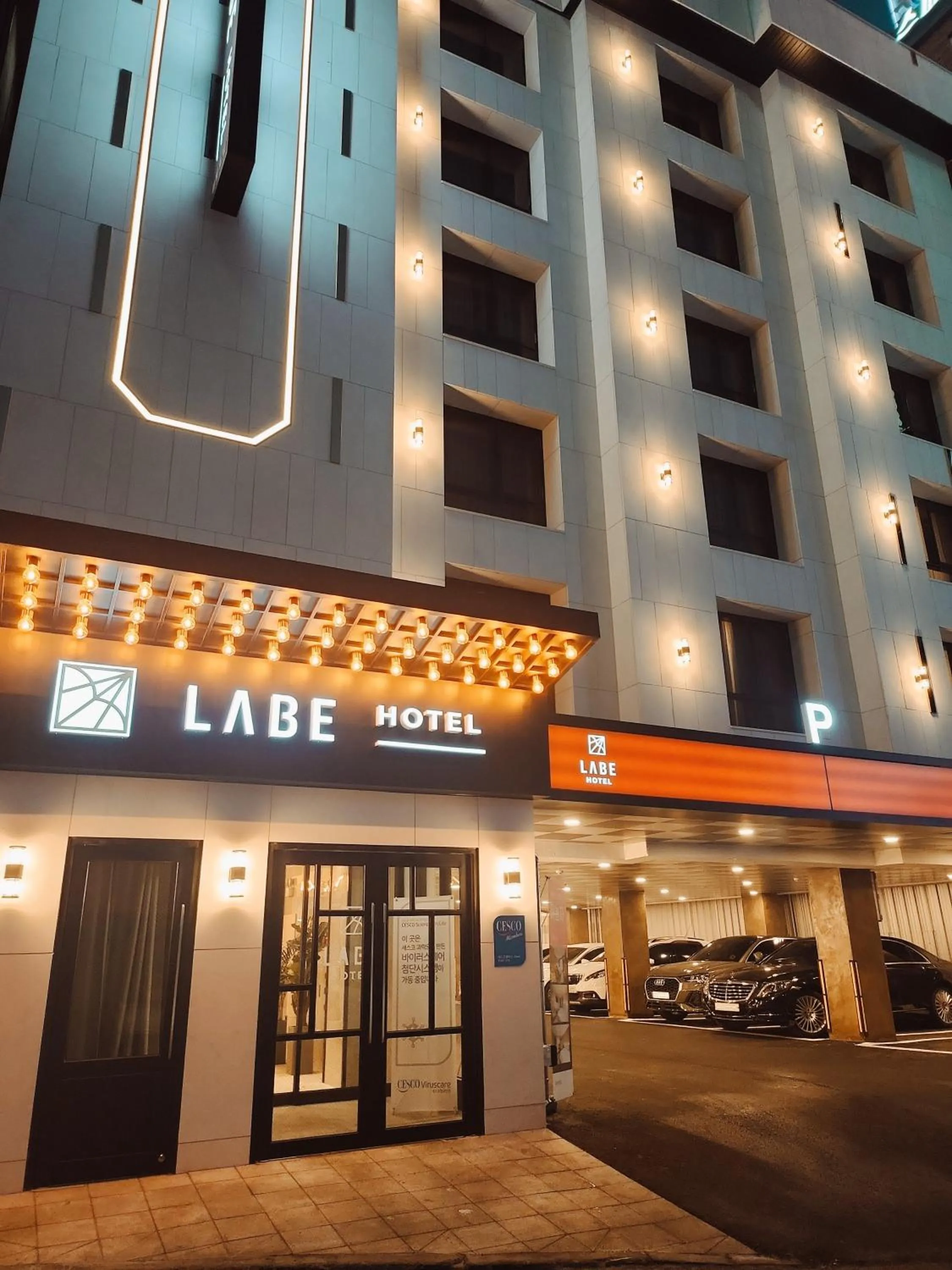 Facade/entrance in LABE Hotel