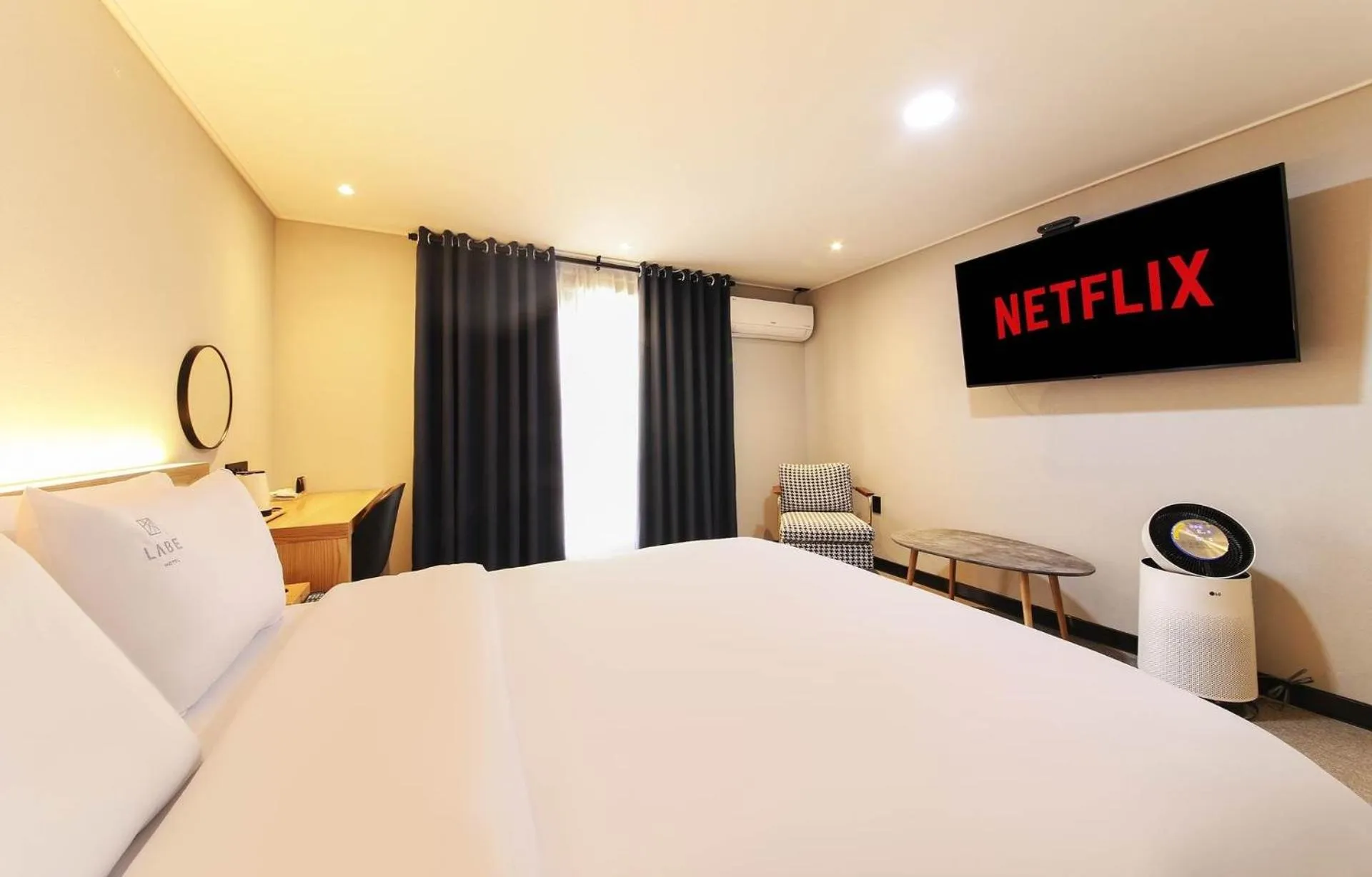 Bedroom, Bed in LABE Hotel