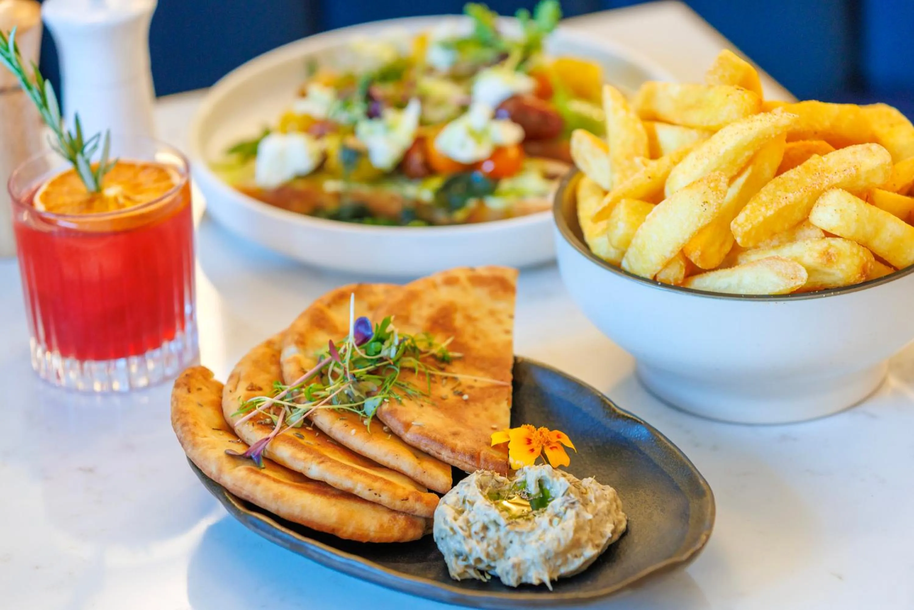 Restaurant/places to eat in The Mayfair