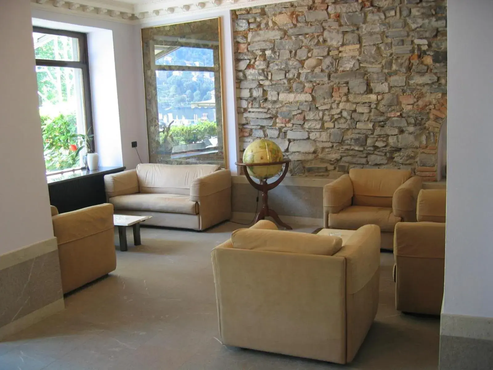 Living room, Seating Area in Hotel Metropole Suisse