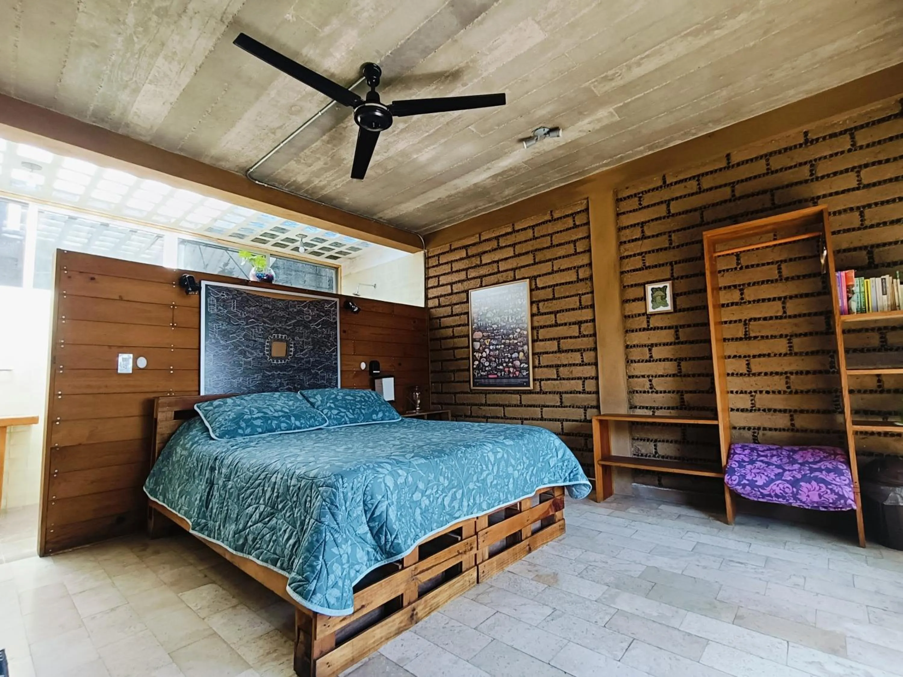 Photo of the whole room, Bed in Casa Santi H