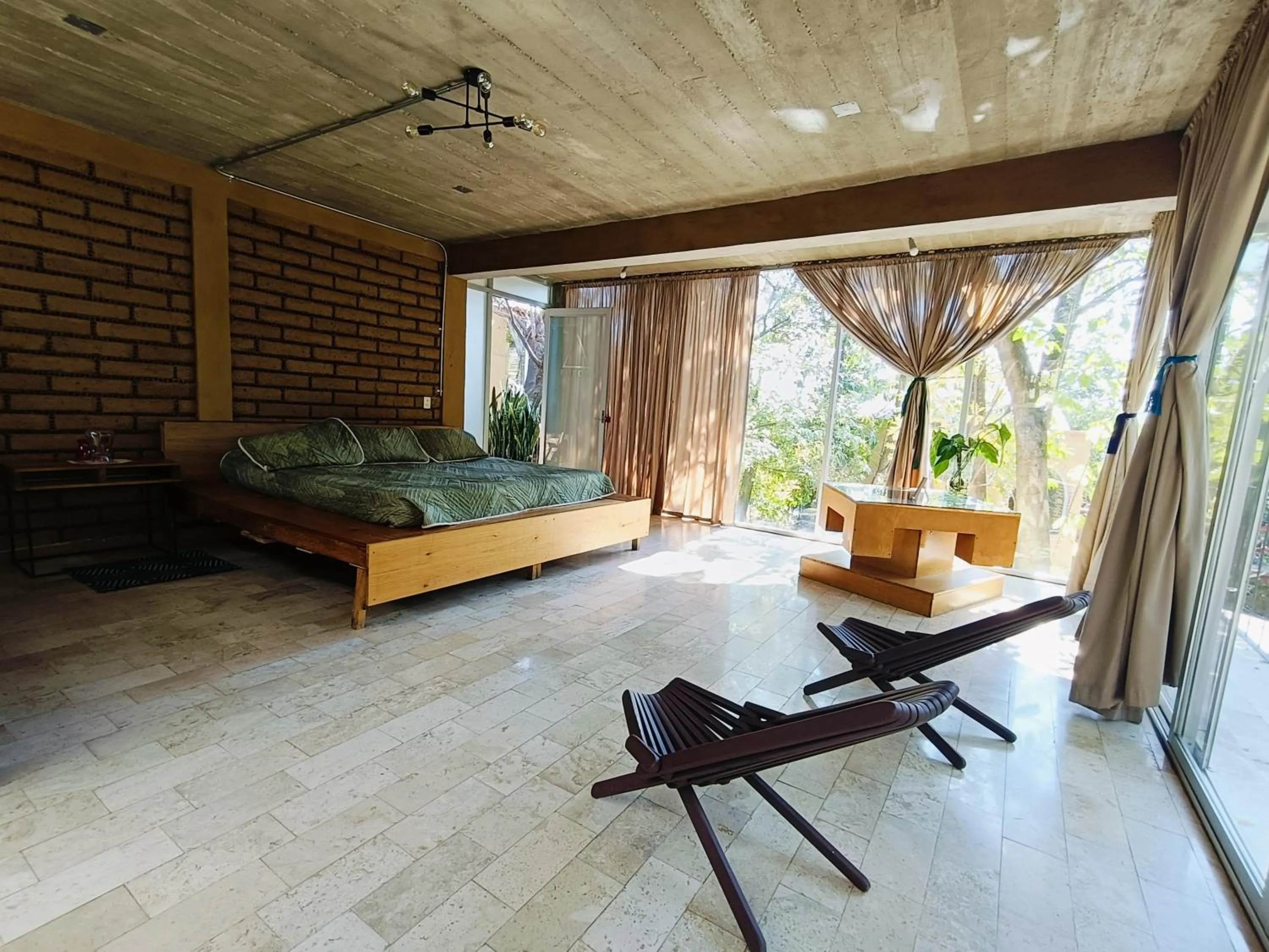 Photo of the whole room in Casa Santi H