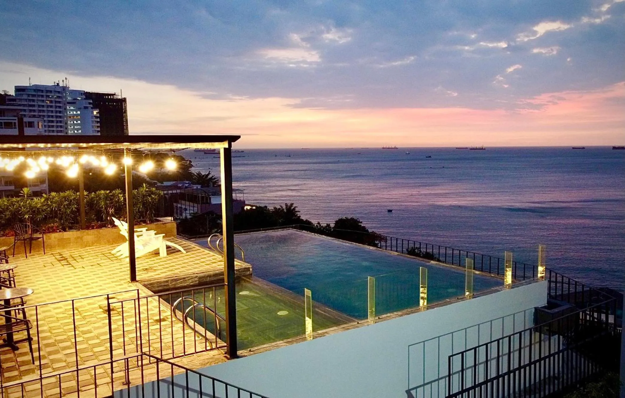 Swimming pool in Fati Boutique Hotel & Apartment