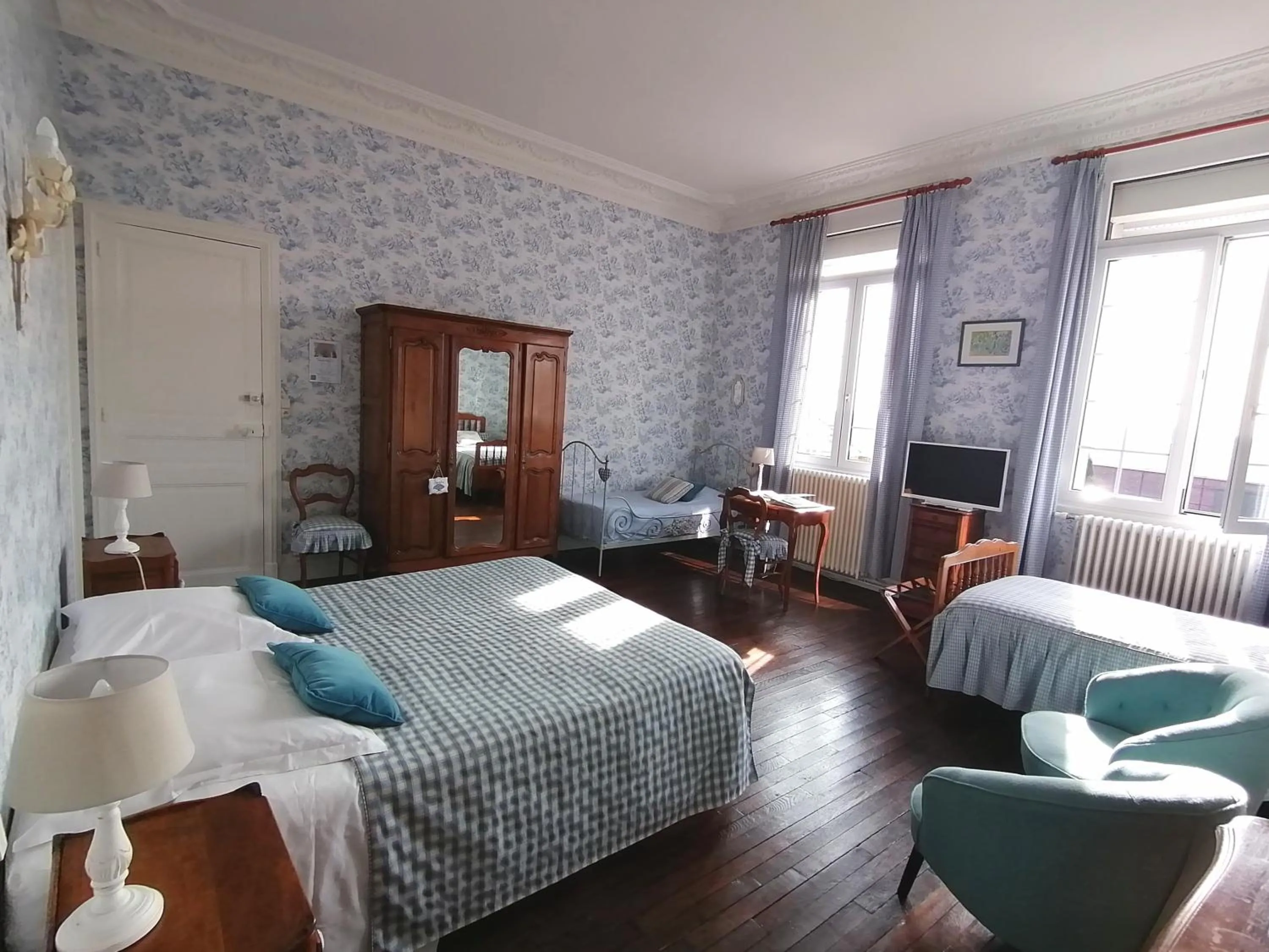 Photo of the whole room, Bed in Ferme De Bonavis