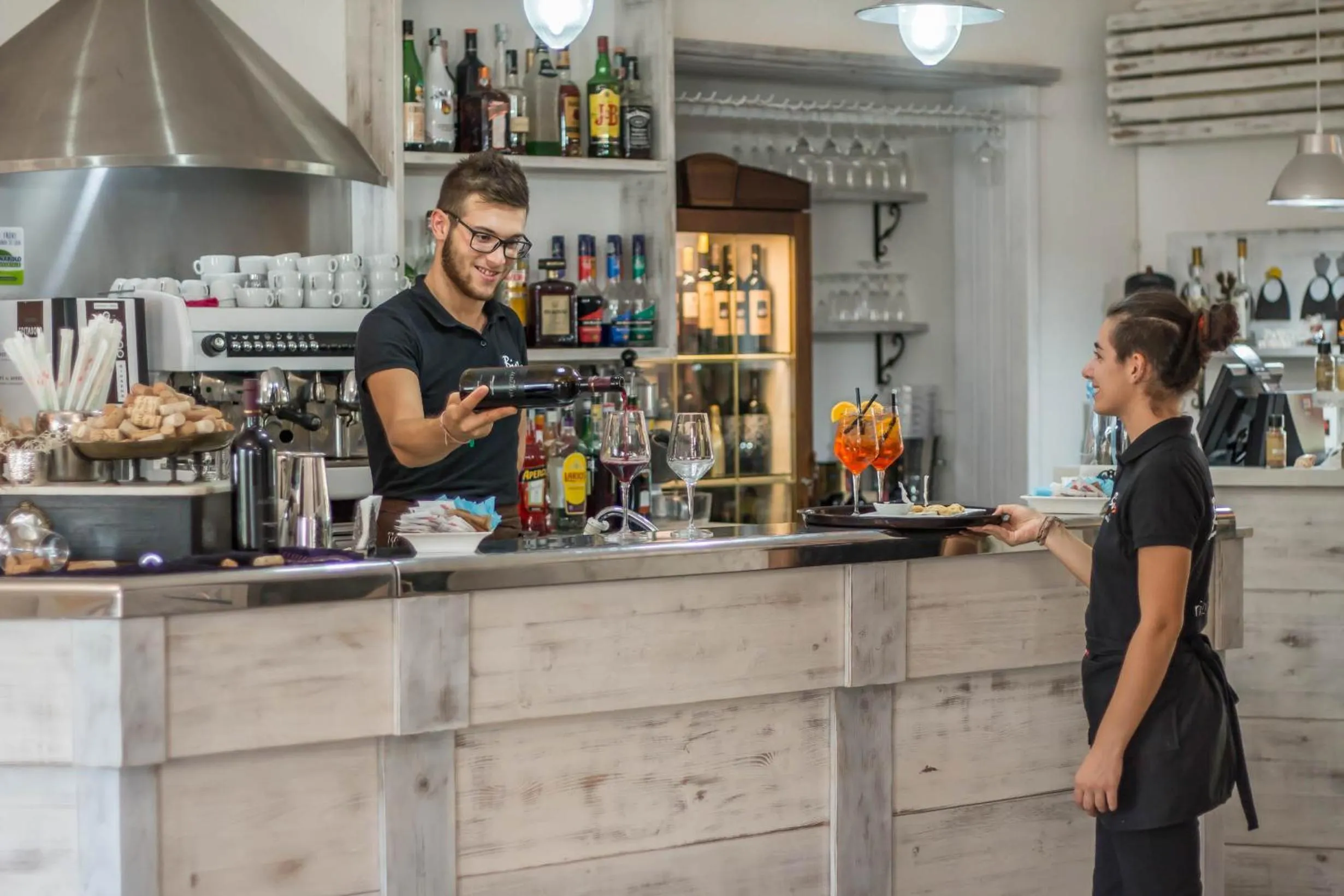 Food and drinks in Albaruja Hotel