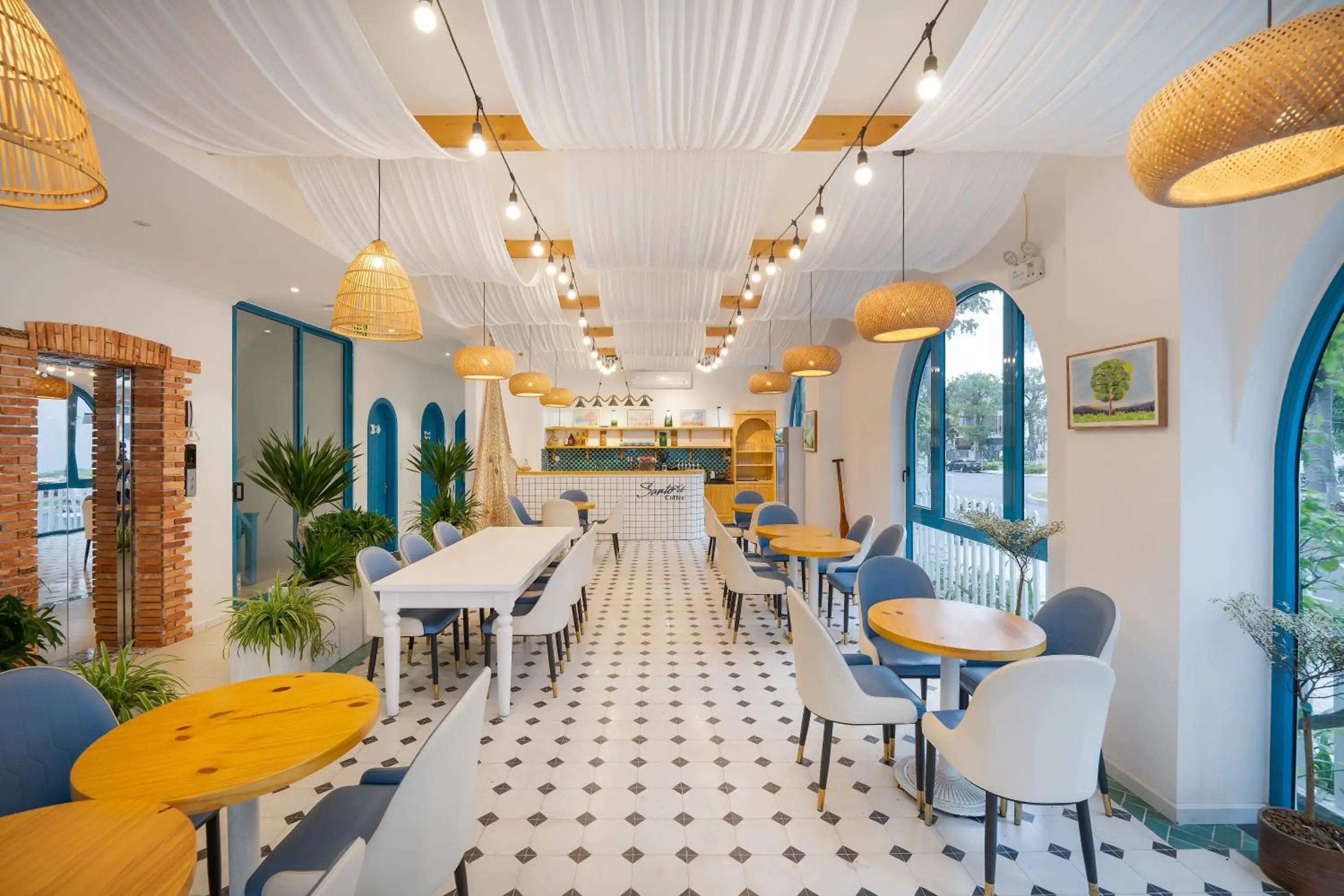 Restaurant/places to eat in Santori Hotel And Spa Restaurant/places to eat in Santori Hotel And Spa