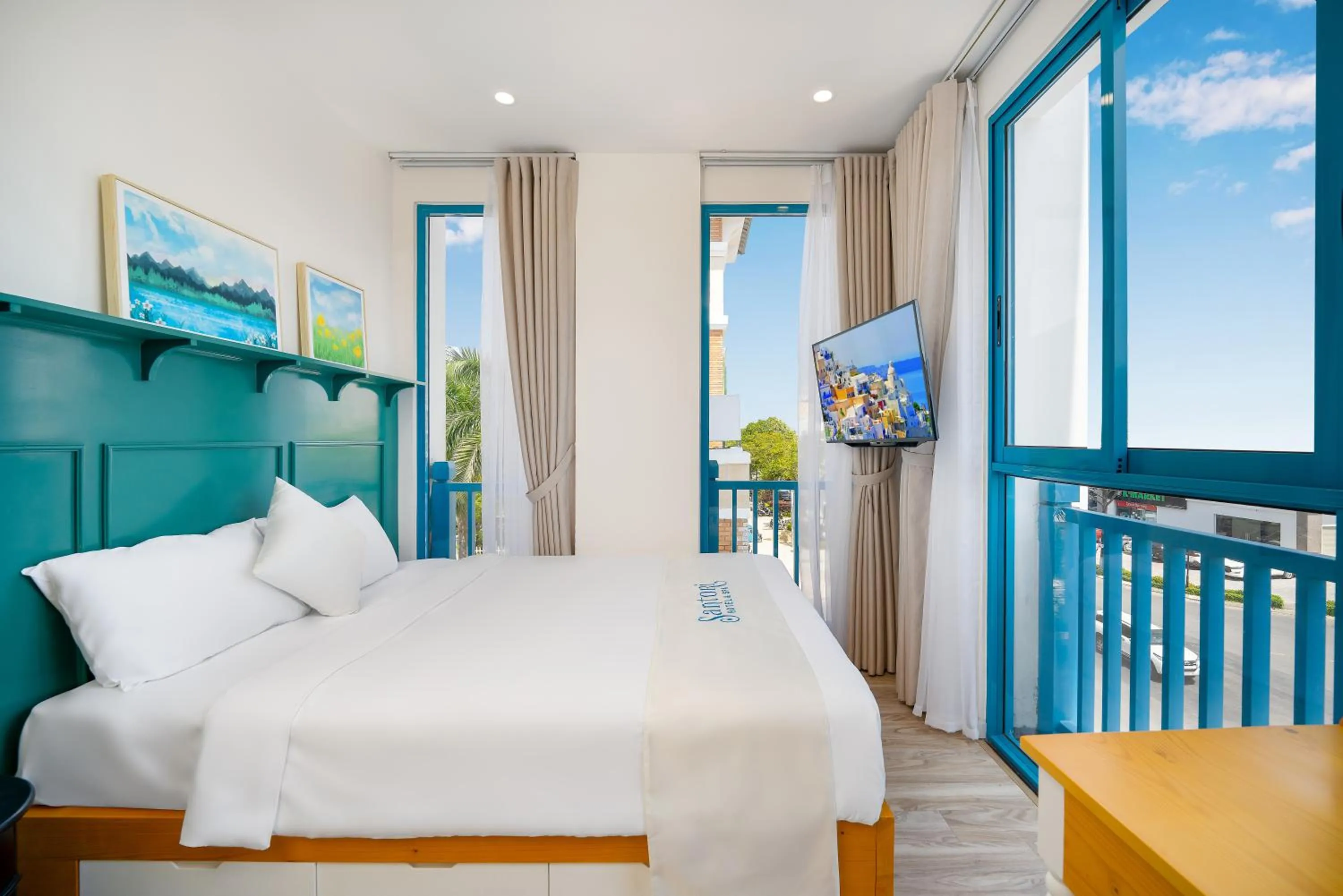 Photo of the whole room, Bed in Santori Hotel And Spa