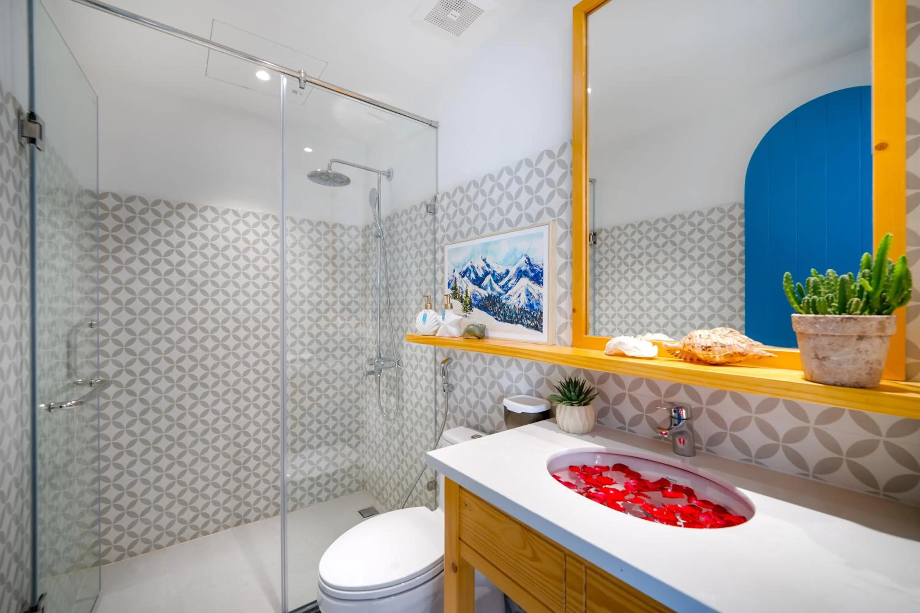 Bathroom in Santori Hotel And Spa