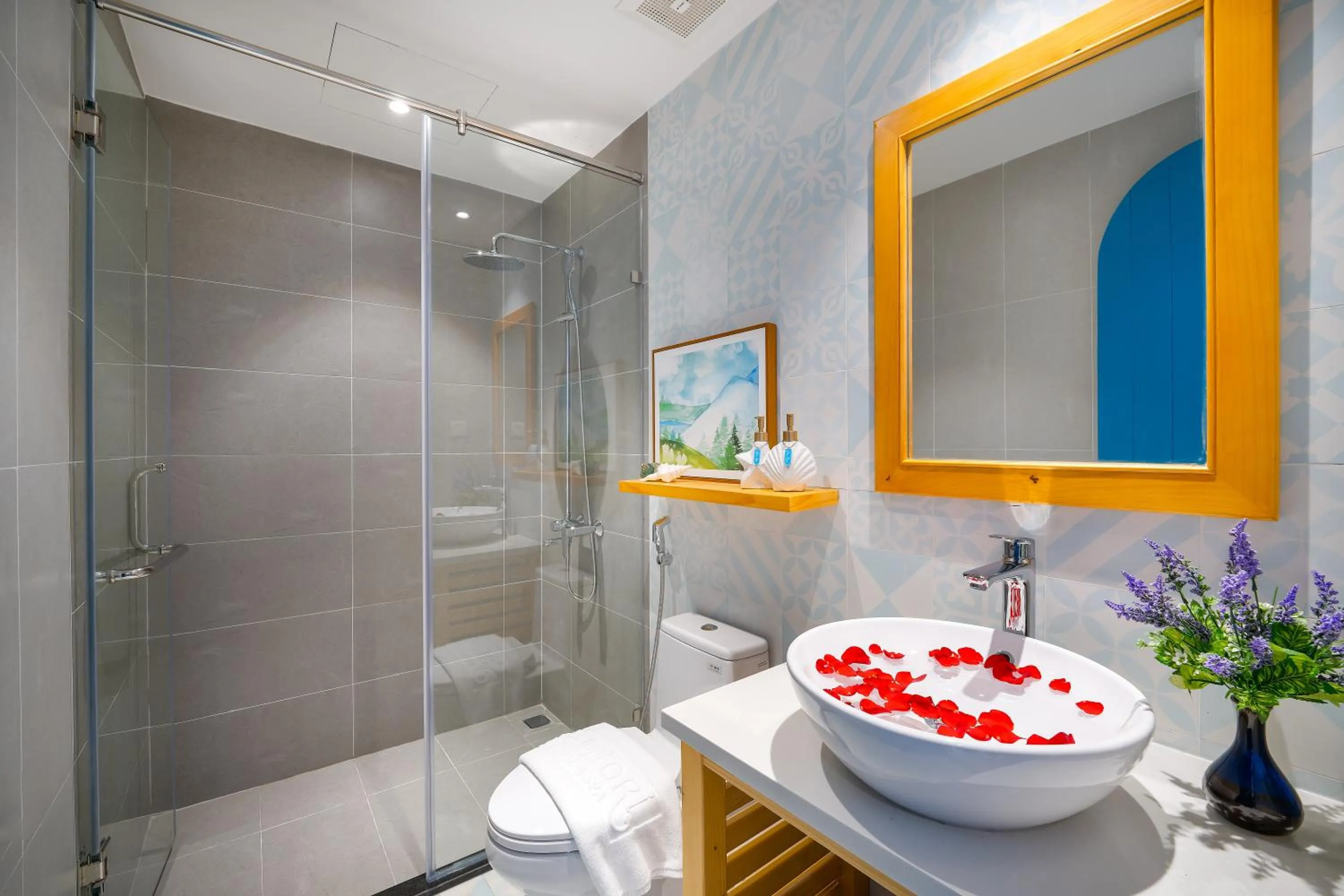 Bathroom in Santori Hotel And Spa