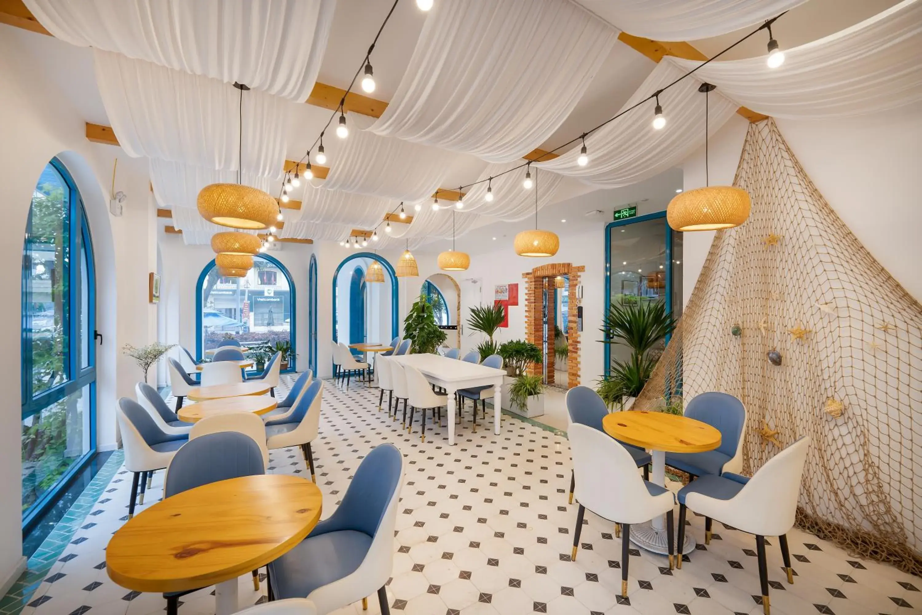 Restaurant/places to eat in Santori Hotel And Spa Restaurant/places to eat in Santori Hotel And Spa