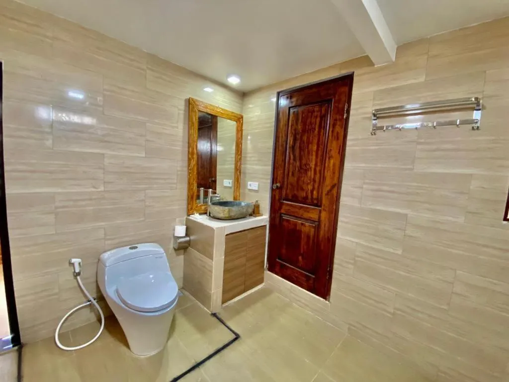 Shower in Sridewi Villas Ubud