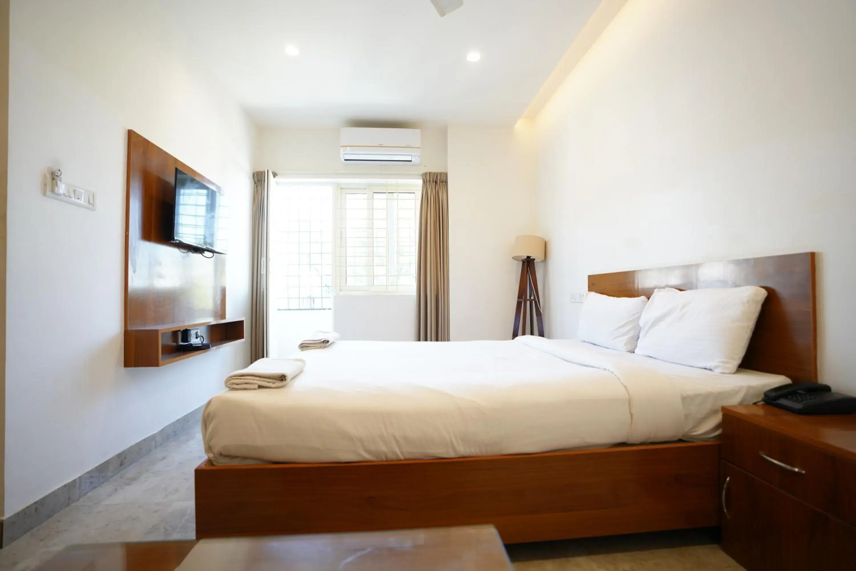 Bed in THE EKAH COMFORTS Bed in THE EKAH COMFORTS