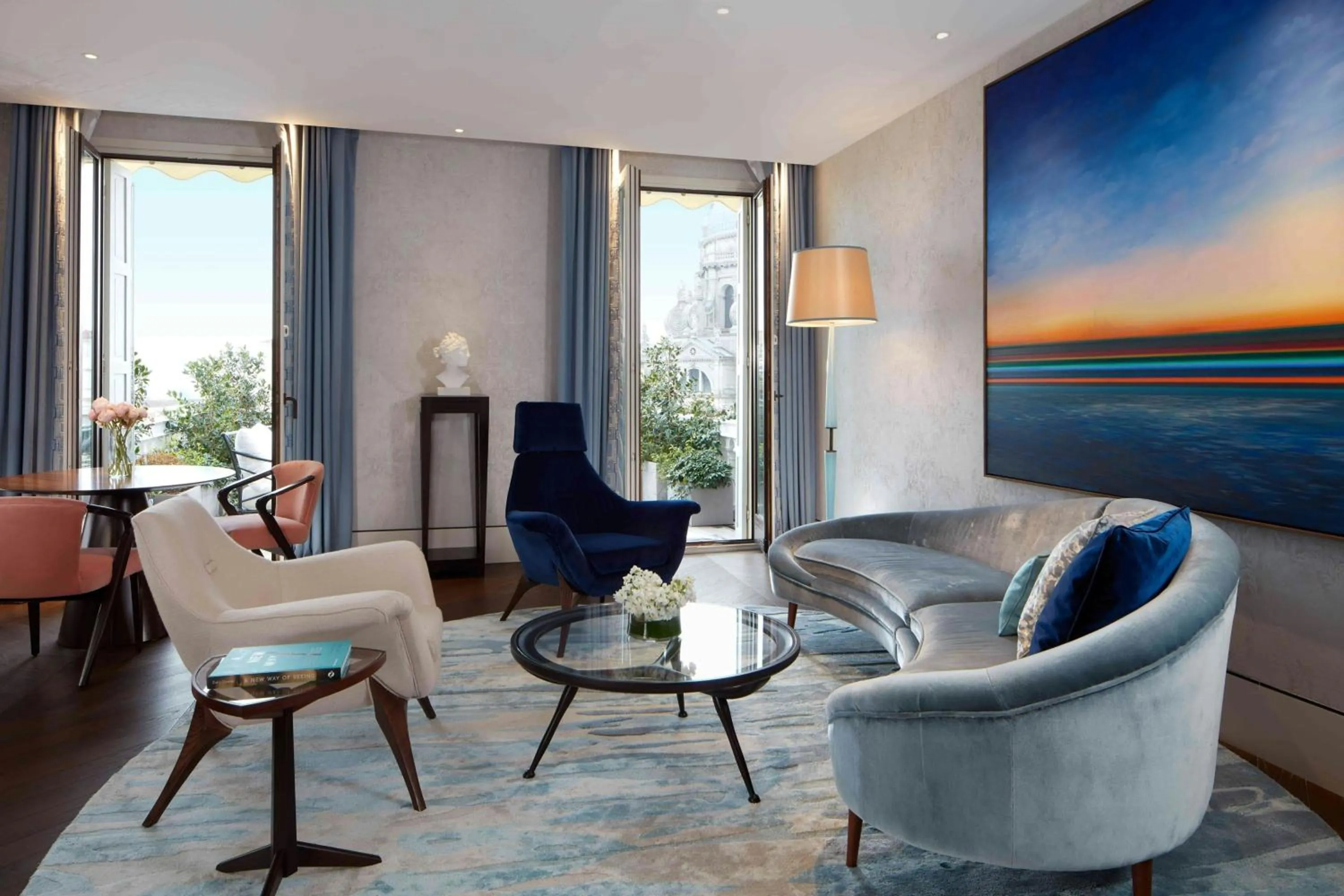 Photo of the whole room in The St. Regis Venice