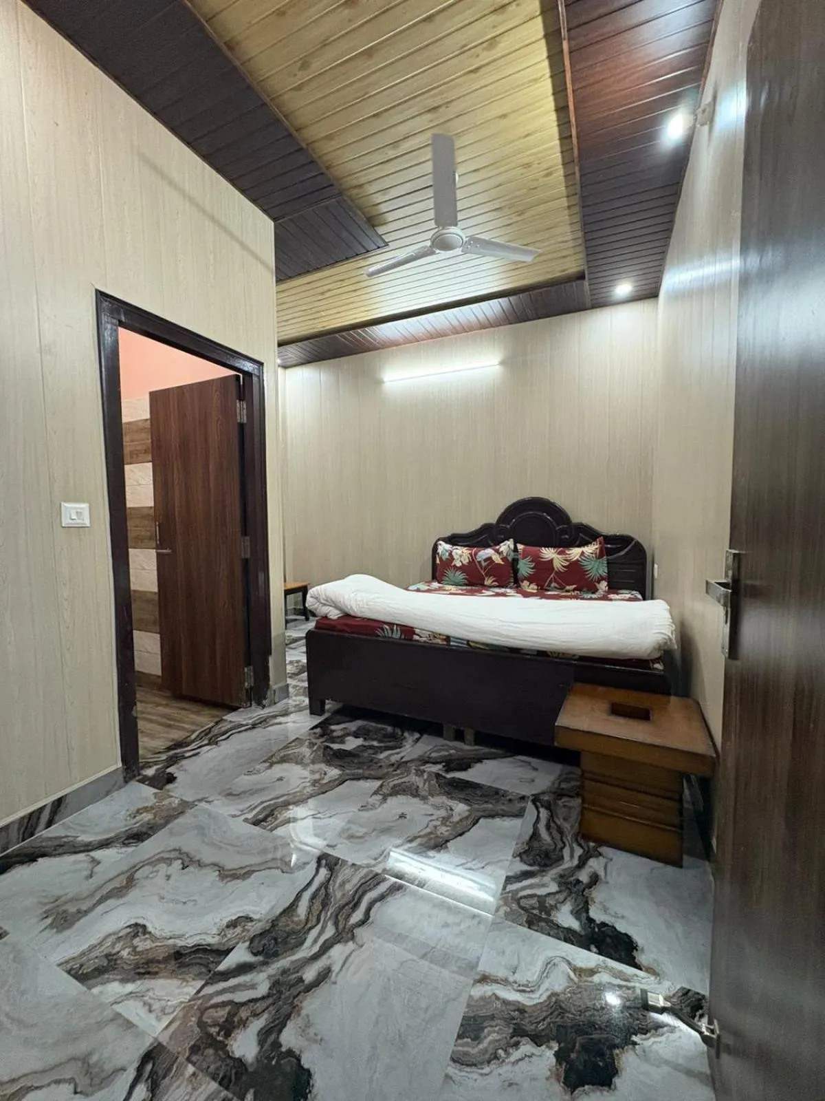 Bed in Chirag Homestay Kainchi