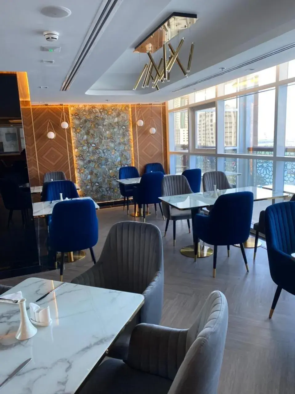 Restaurant/places to eat in AL HAYAT HOTEL Restaurant/places to eat in AL HAYAT HOTEL