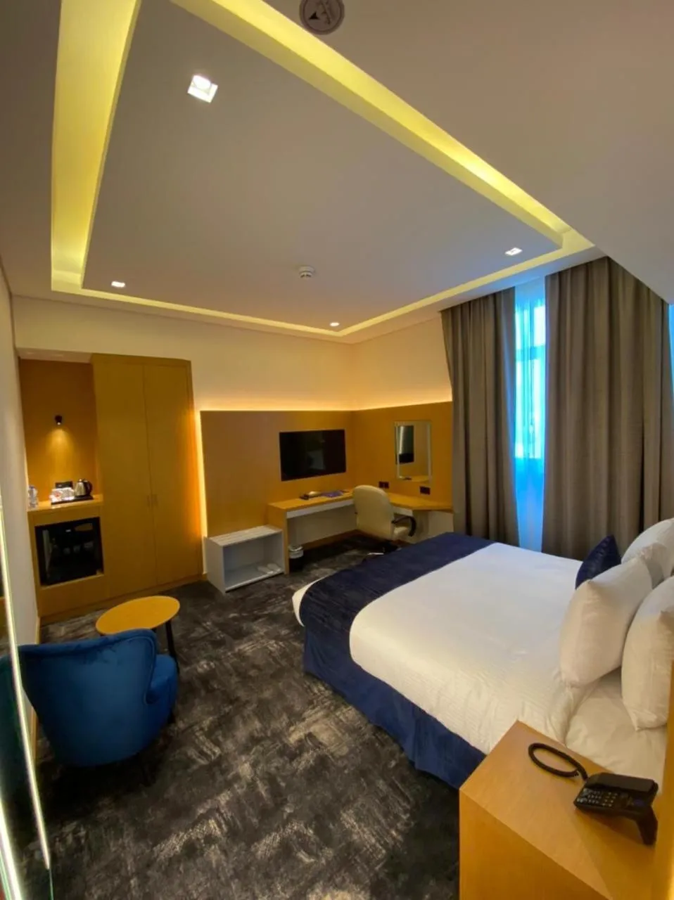 Bed in AL HAYAT HOTEL