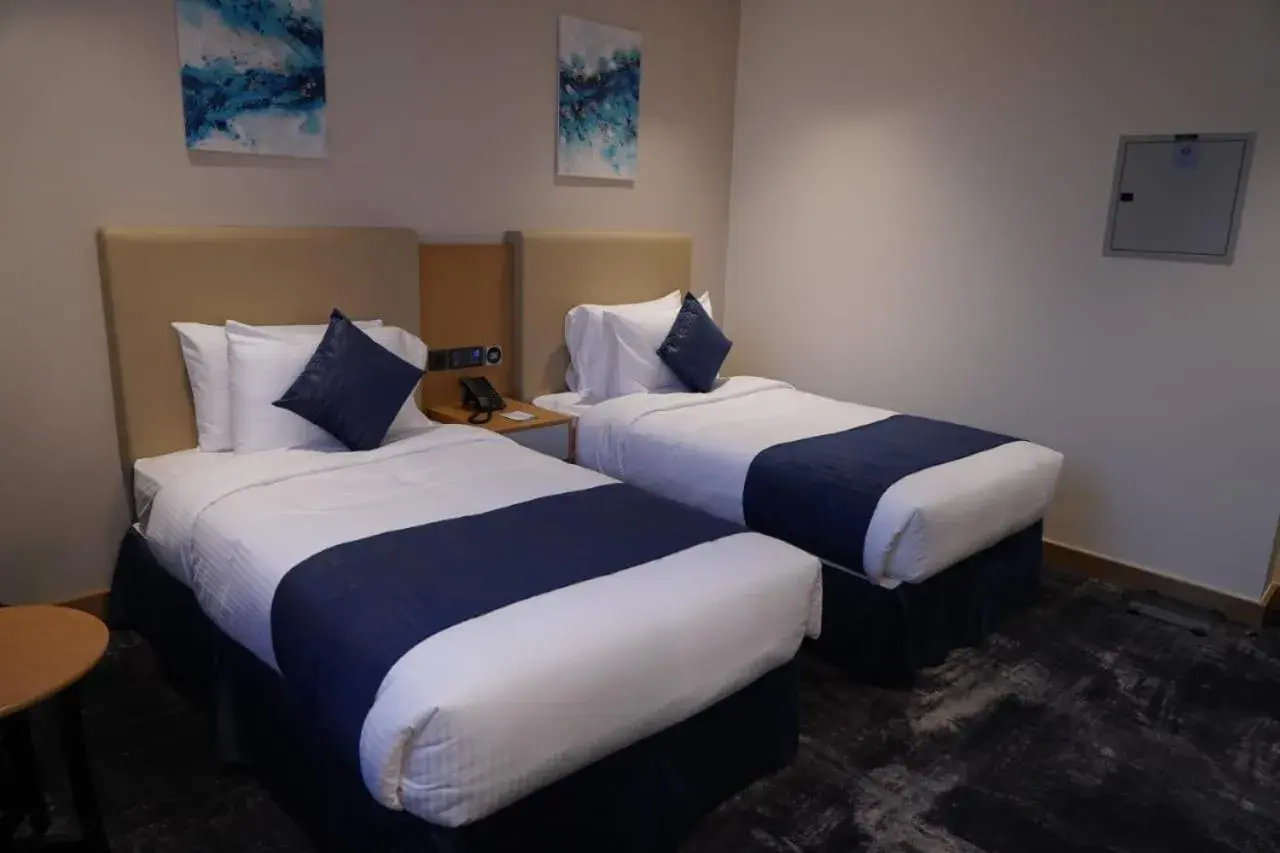 Deluxe Twin Room in AL HAYAT HOTEL Deluxe Twin Room in AL HAYAT HOTEL