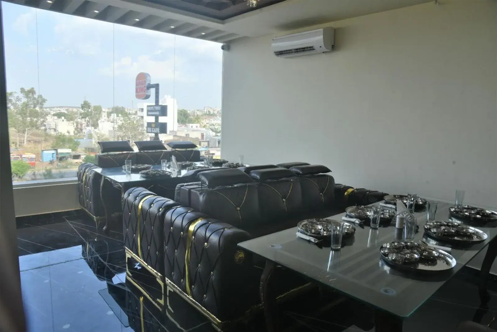 Restaurant/places to eat in Hotel Jurkis, Kolhapur Restaurant/places to eat in Hotel Jurkis, Kolhapur