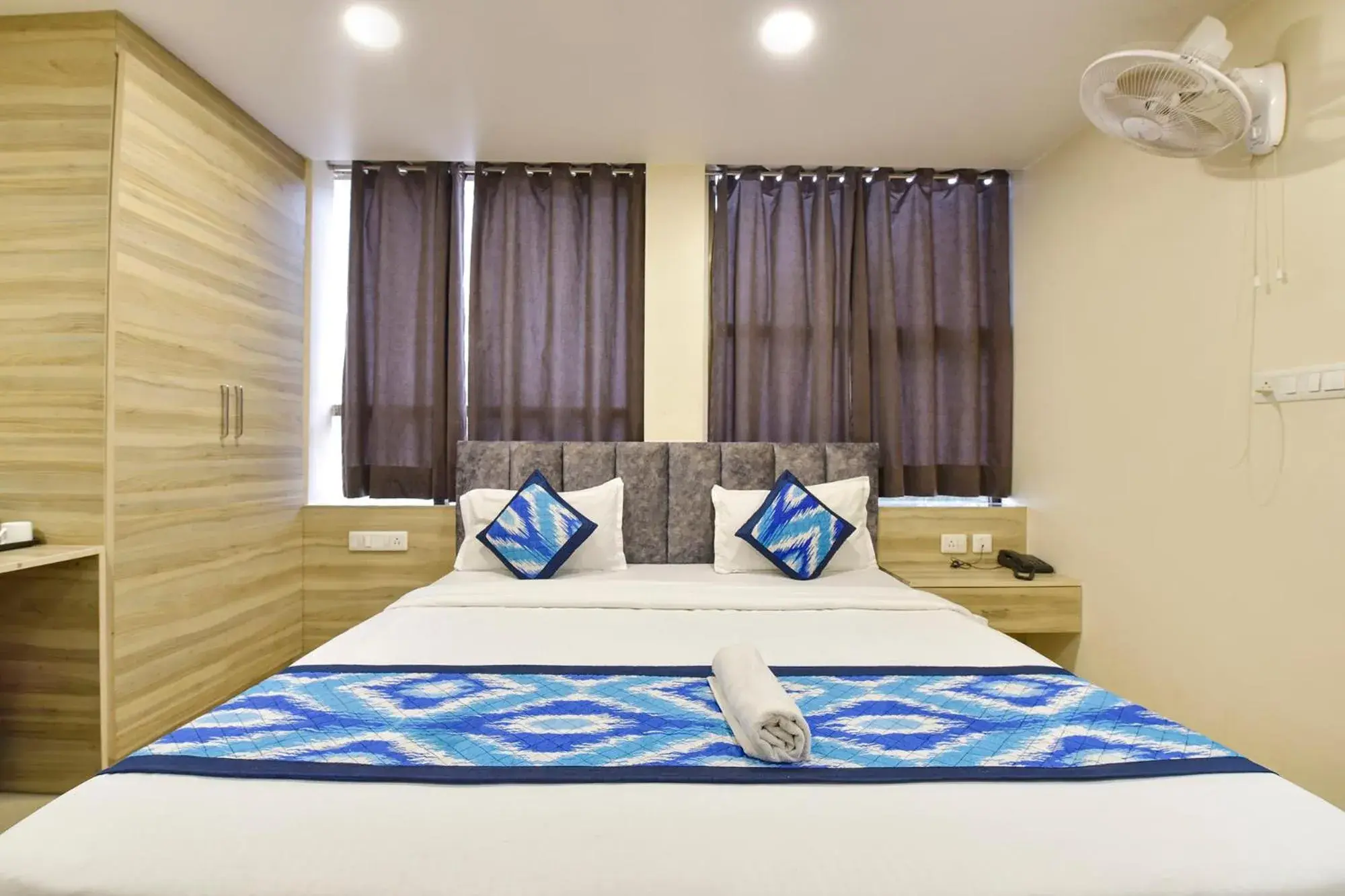 Bed in FabHotel Pink City - World Trade Park Bed in FabHotel Pink City - World Trade Park